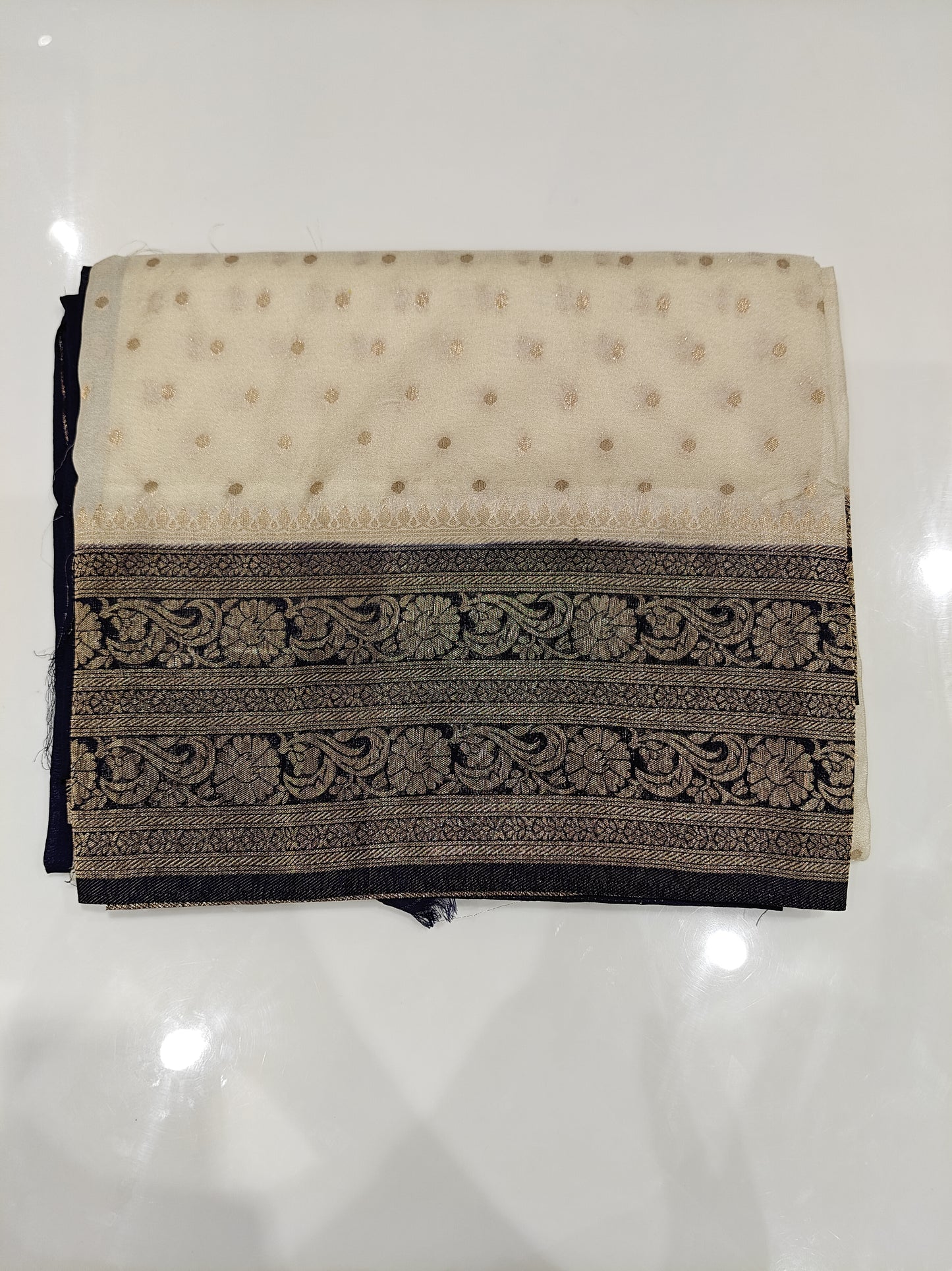 OFFER SALES SAREES - IHA 27253