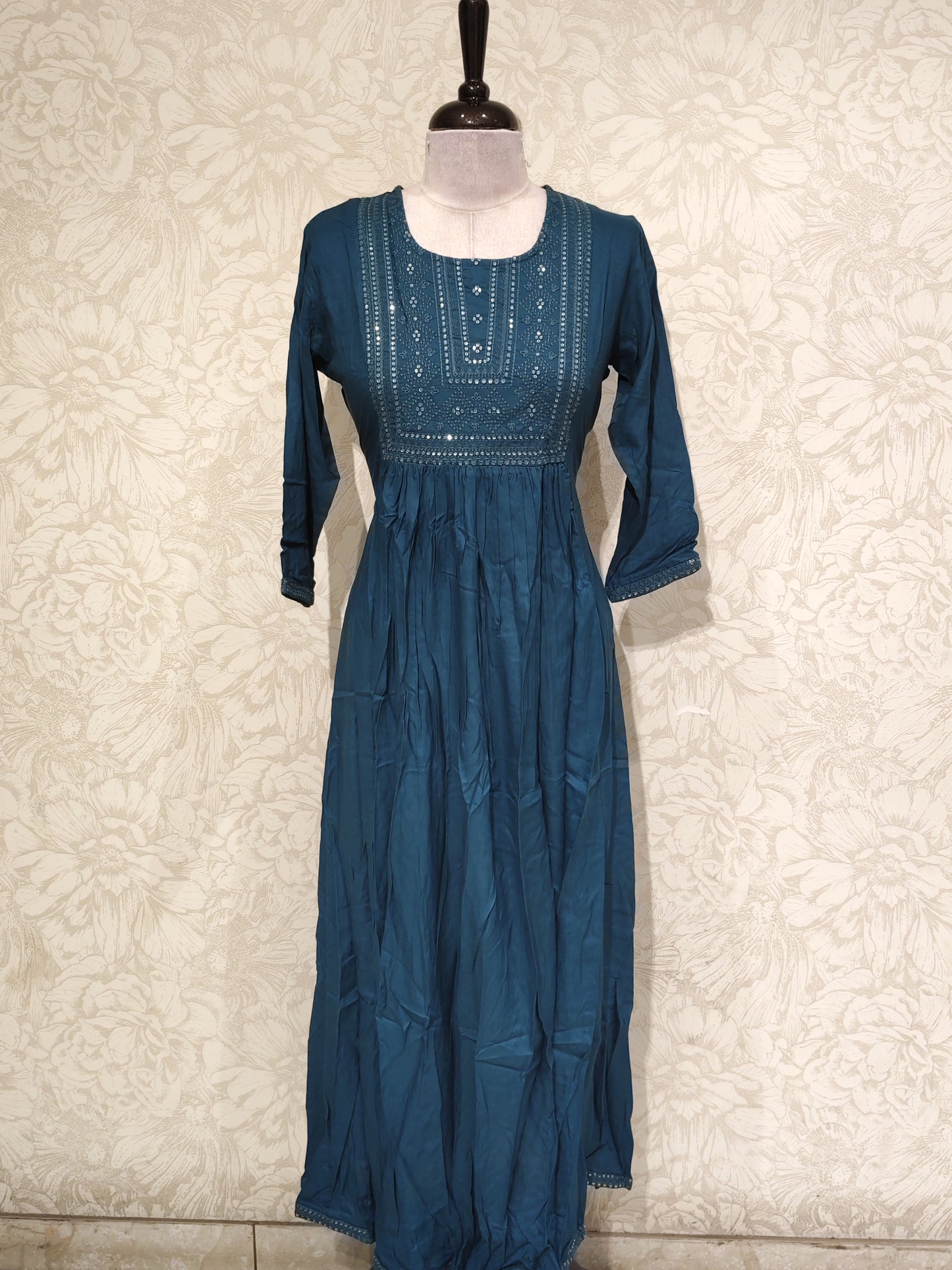 OFFER SALES TOPS COLLECTIONS - IHA 27103