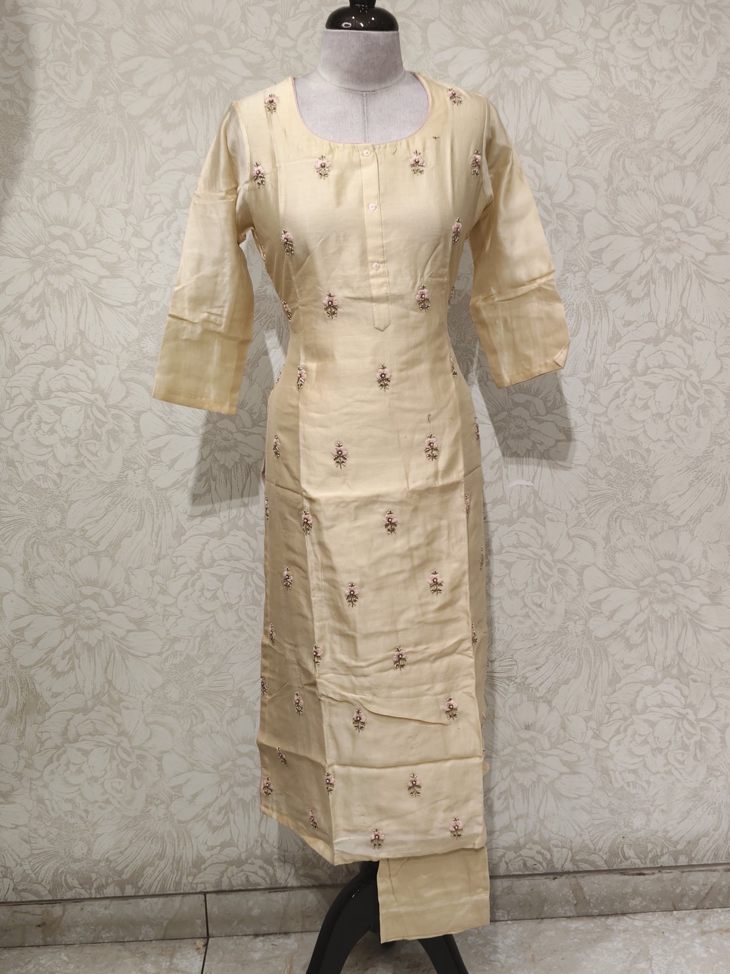 OFFER SALES TOP AND BOTTOM COLLECTIONS - IHA 27407