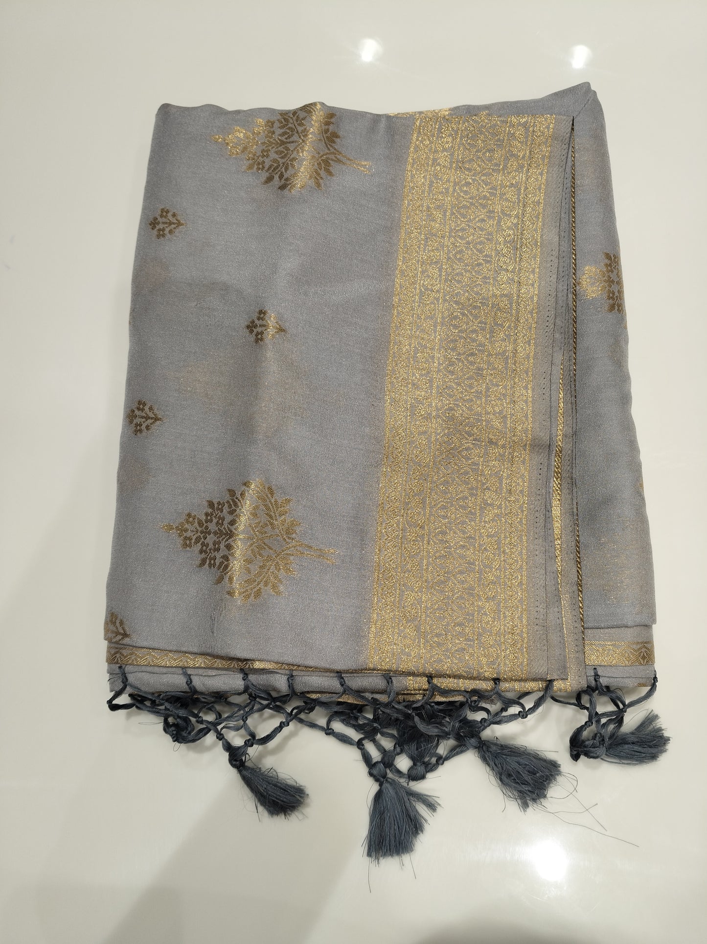 OFFER SALES SAREES - IHA 27342