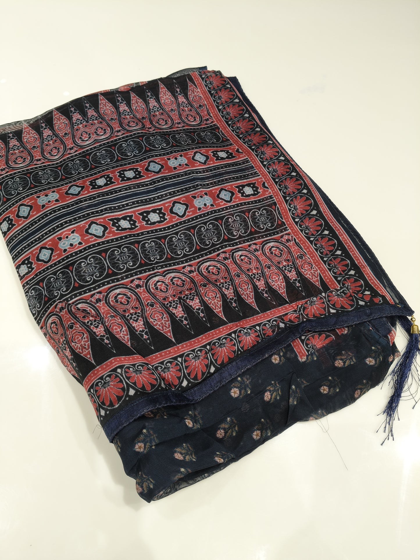 OFFER SALES SAREES - IHA 27410