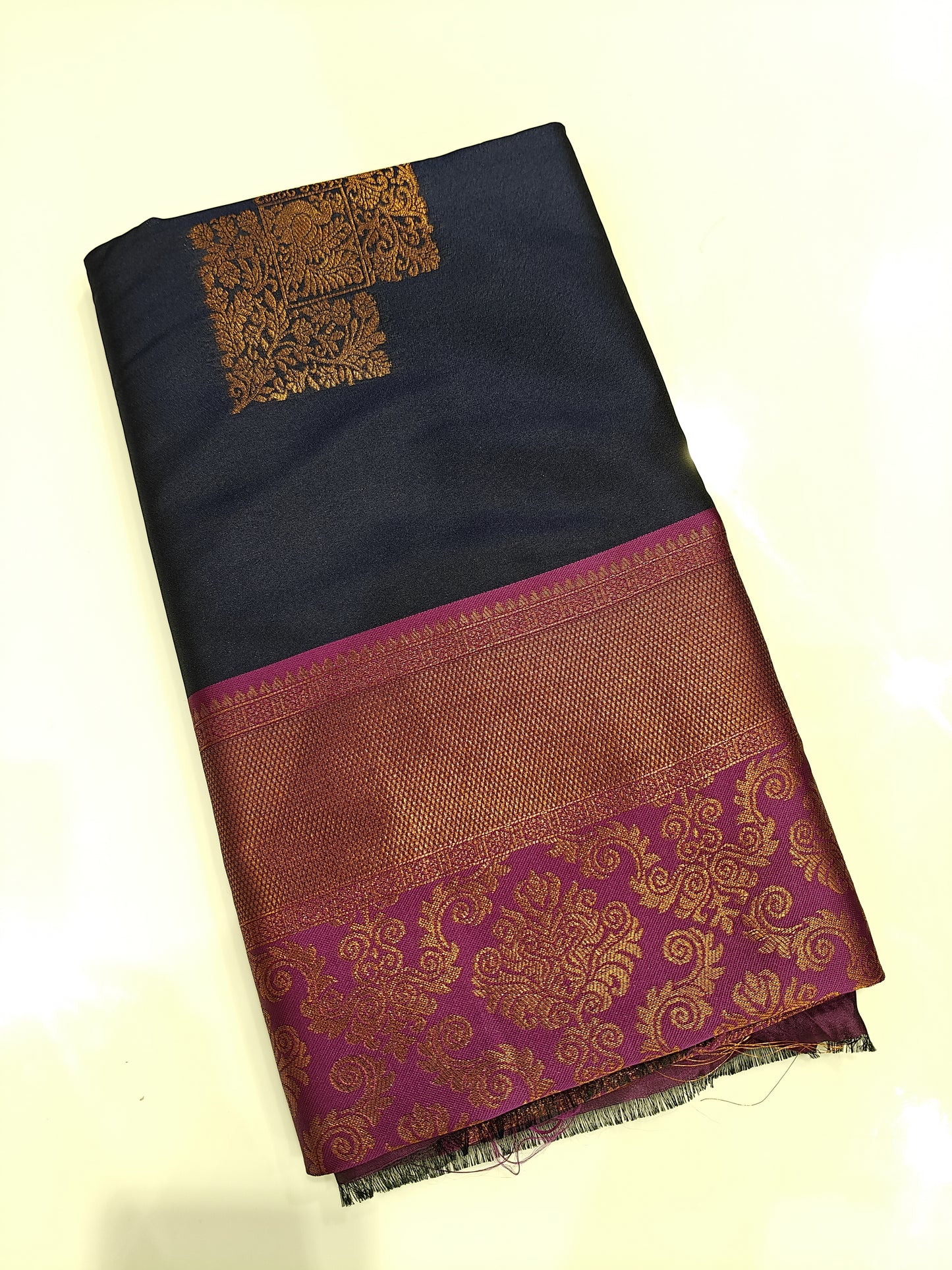 OFFER SALES SAREES - IHA 27253
