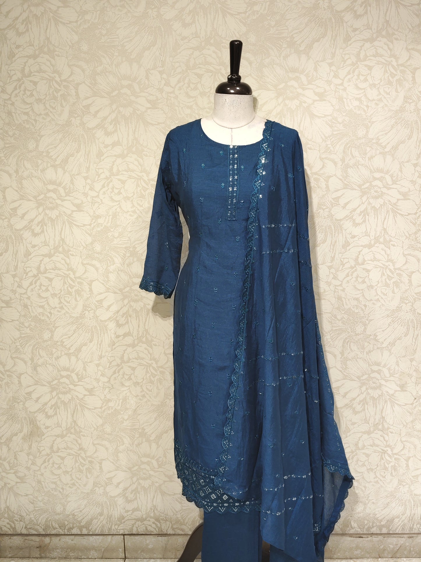 OFFER SALES TOP AND BOTTOM - IHA 27524
