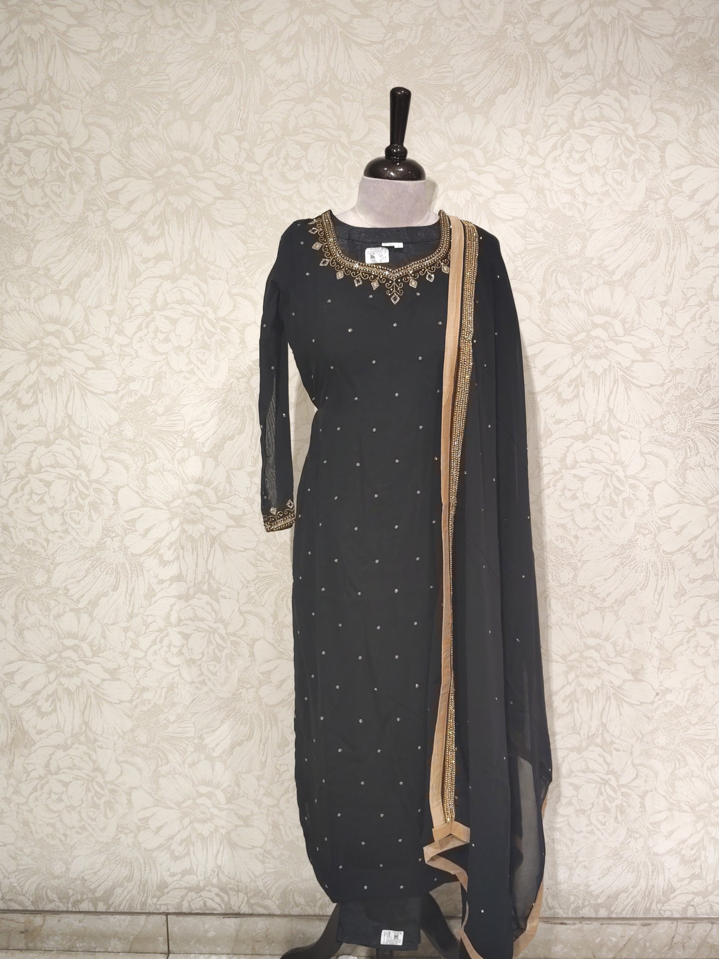 OFFER SALES TOP AND BOTTOM - IHA 27533