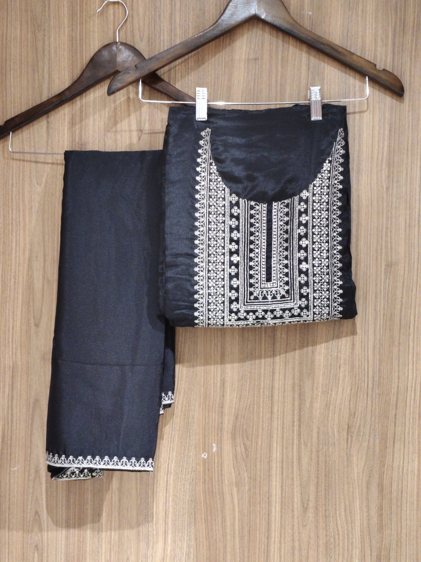 OFFER SALES UNSTITCHED SALWAR SUITS - IHA 27382