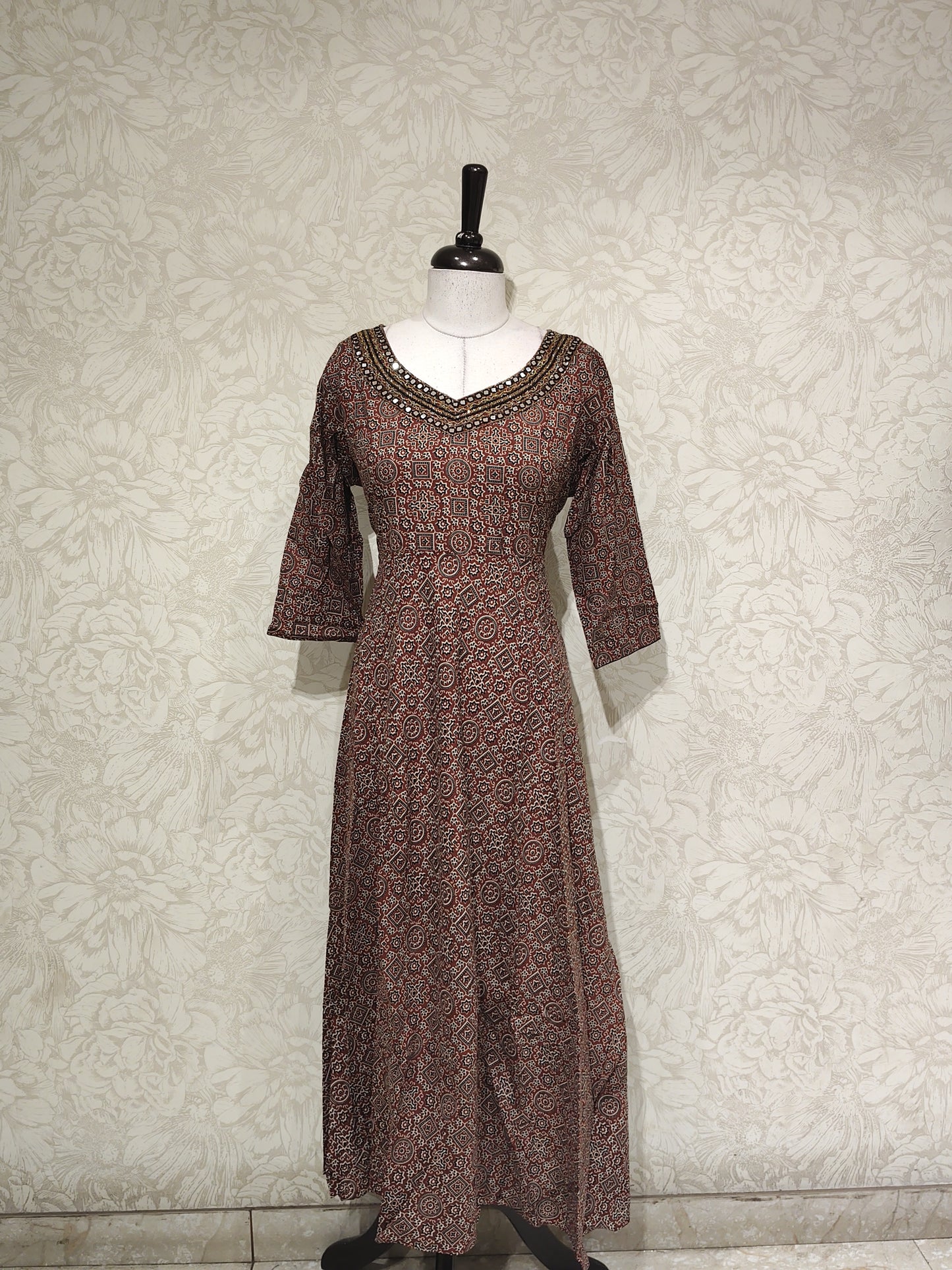 OFFER SALES TOPS COLLECTIONS - IHA 27179