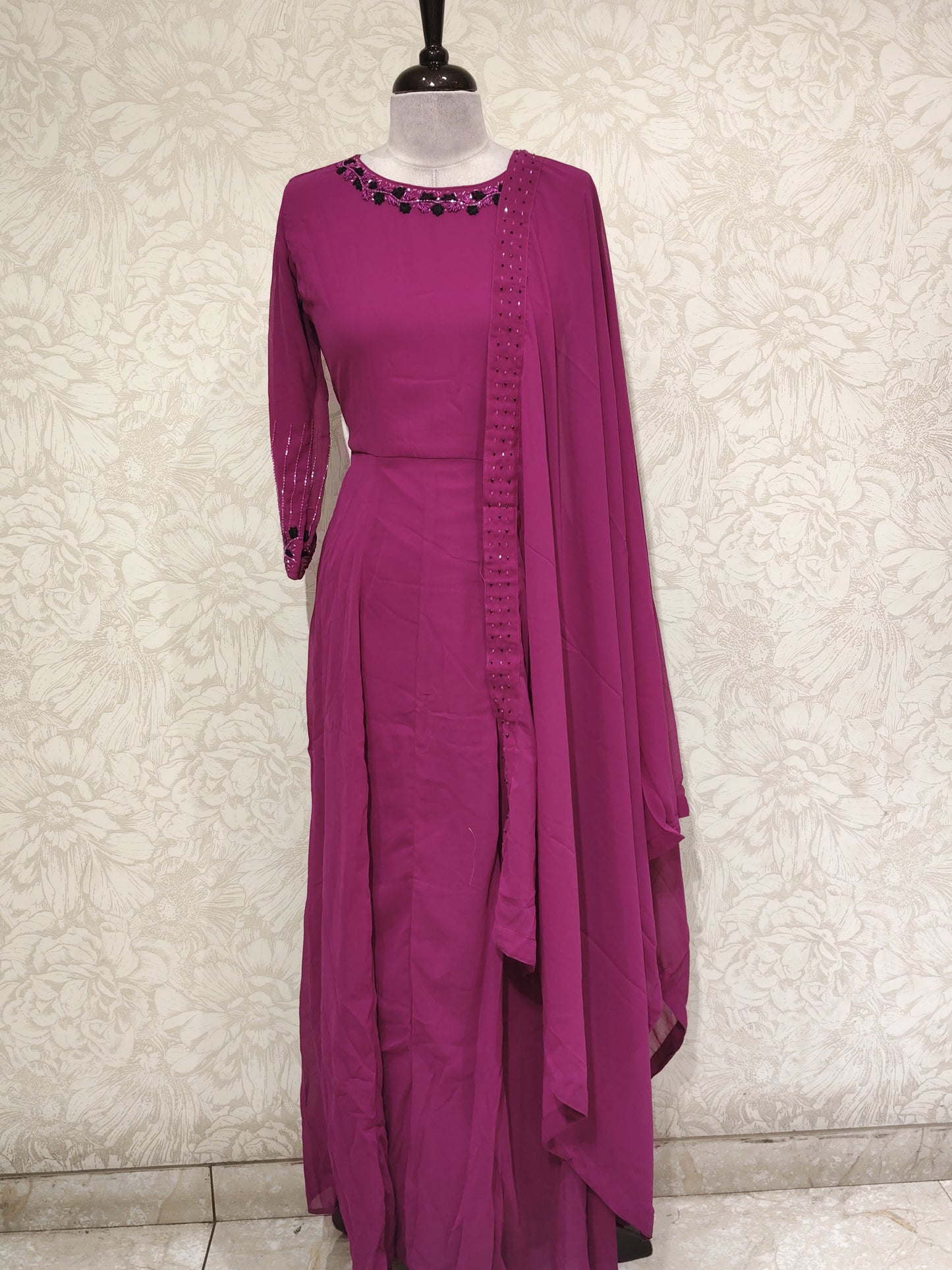 OFFER SALES TOP AND BOTTOM COLLECTIONS - IHA 27223
