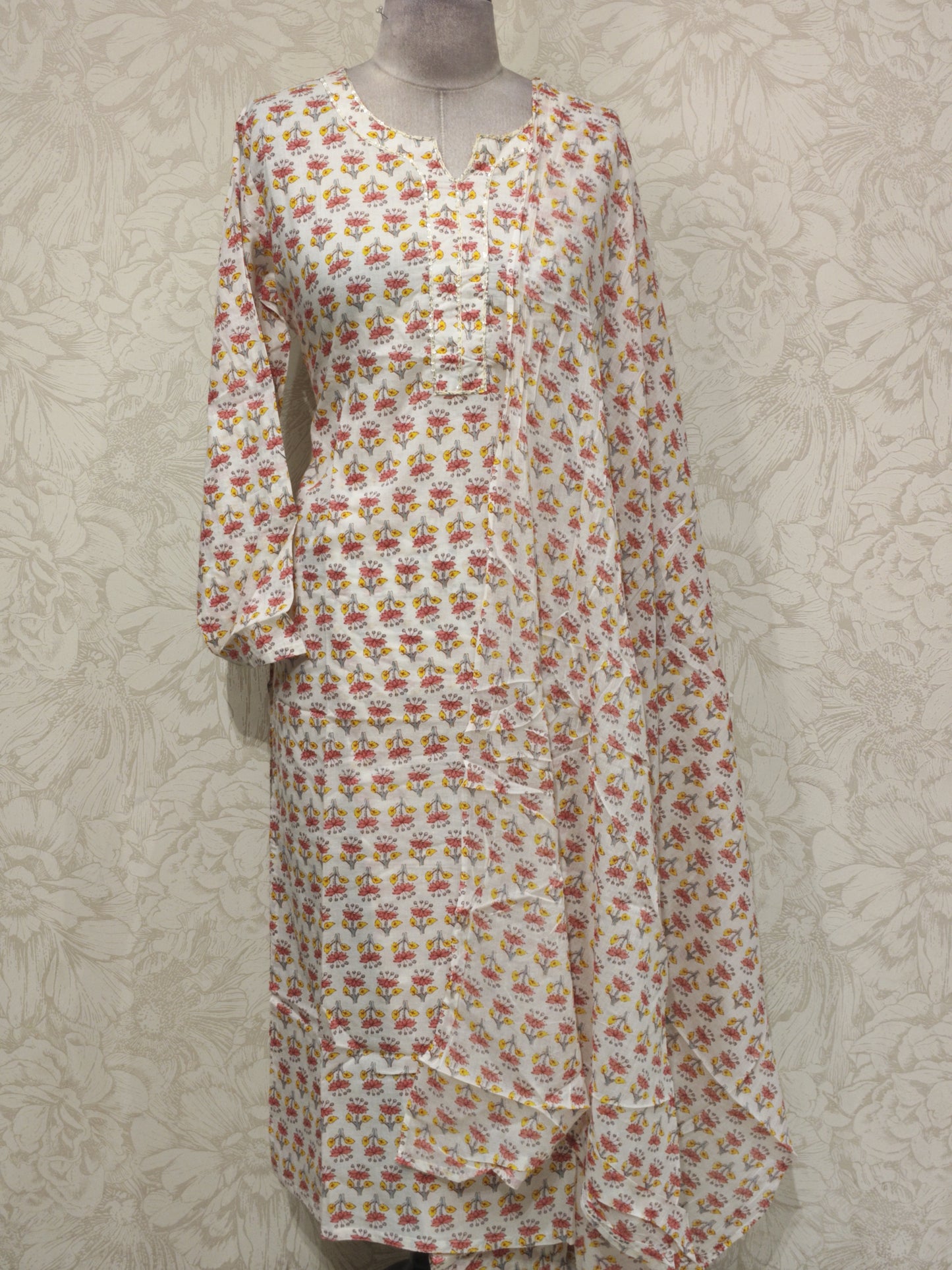 OFFER SALES TOP AND BOTTOM COLLECTIONS - IHA 27407