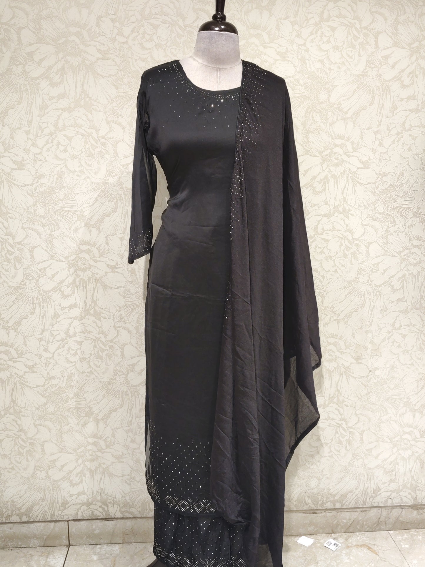 OFFER SALES TOP AND BOTTOM COLLECTIONS - IHA 27223
