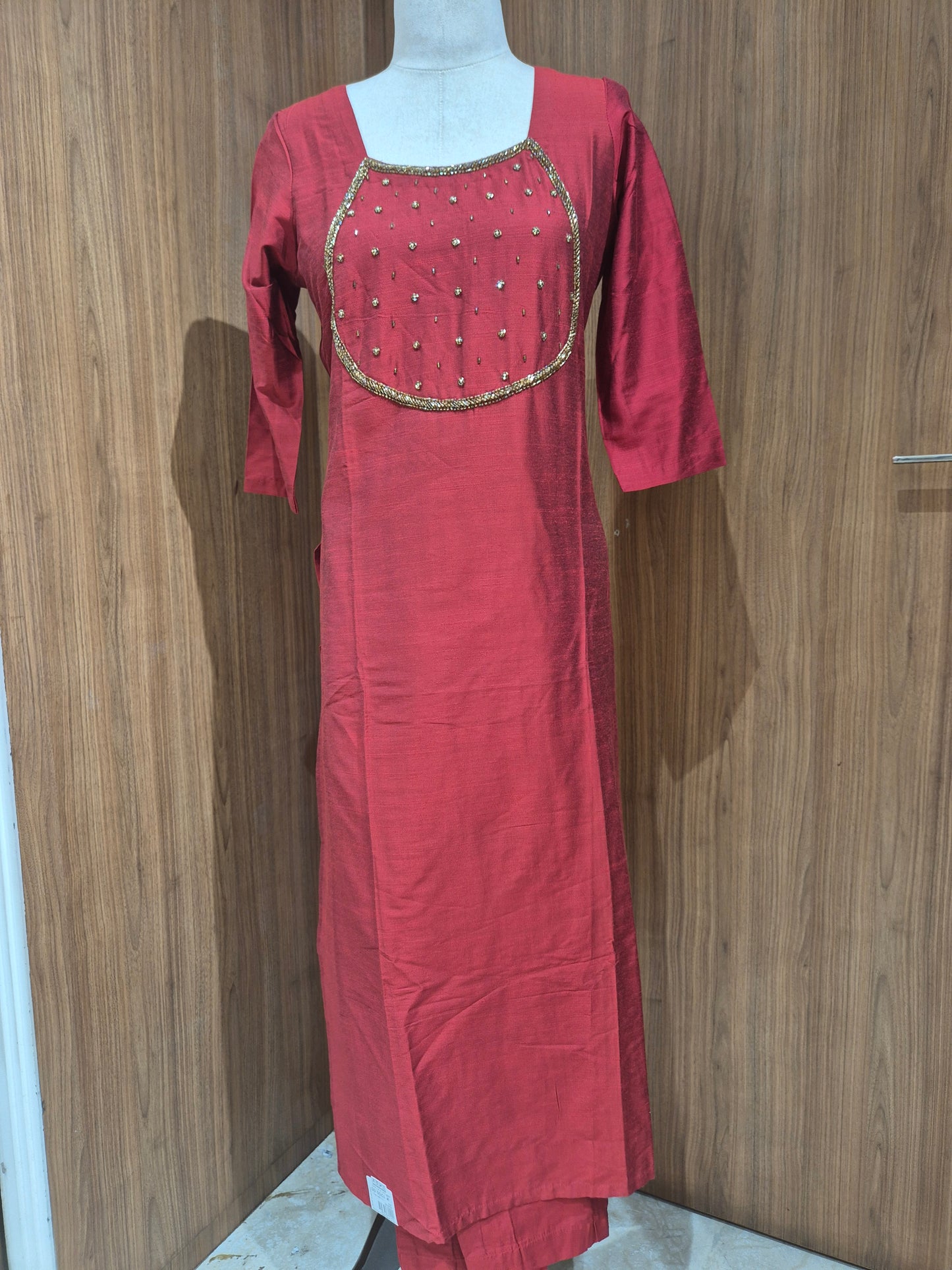 OFFER SALES TOP AND BOTTOM - IHA 26703