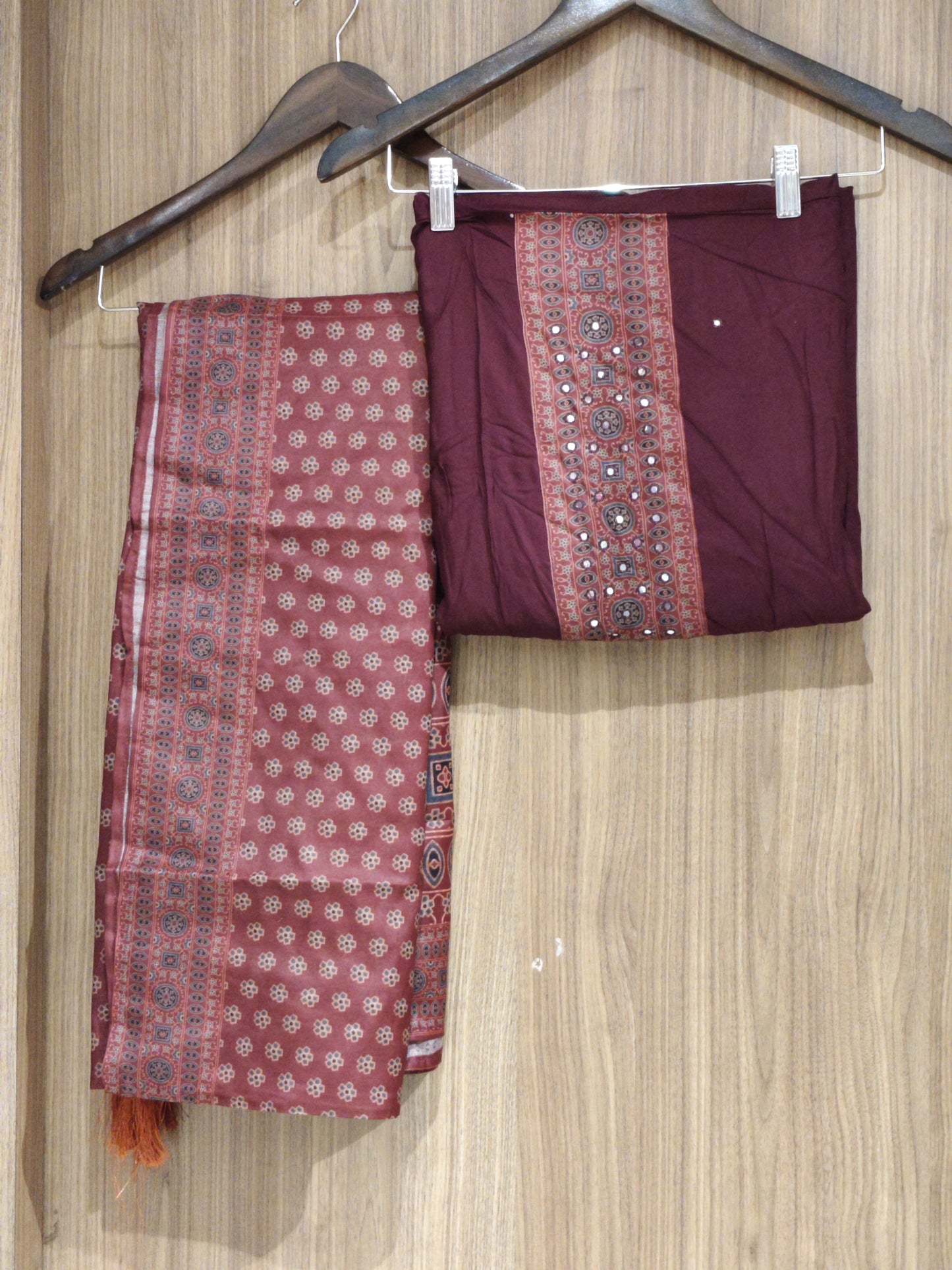 OFFER SALES UNSTITCHED SALWAR SUITS - IHA 27443
