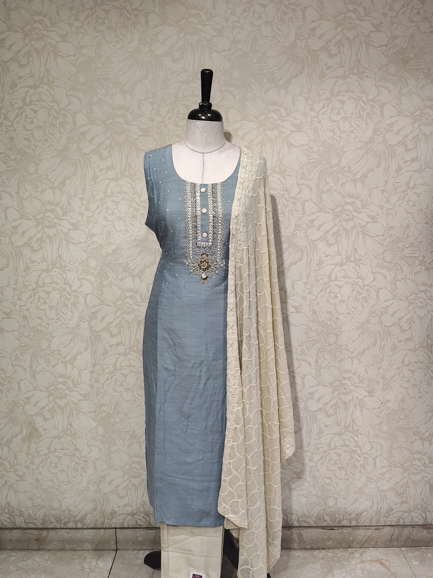 OFFER SALES TOP AND BOTTOM - IHA 27533