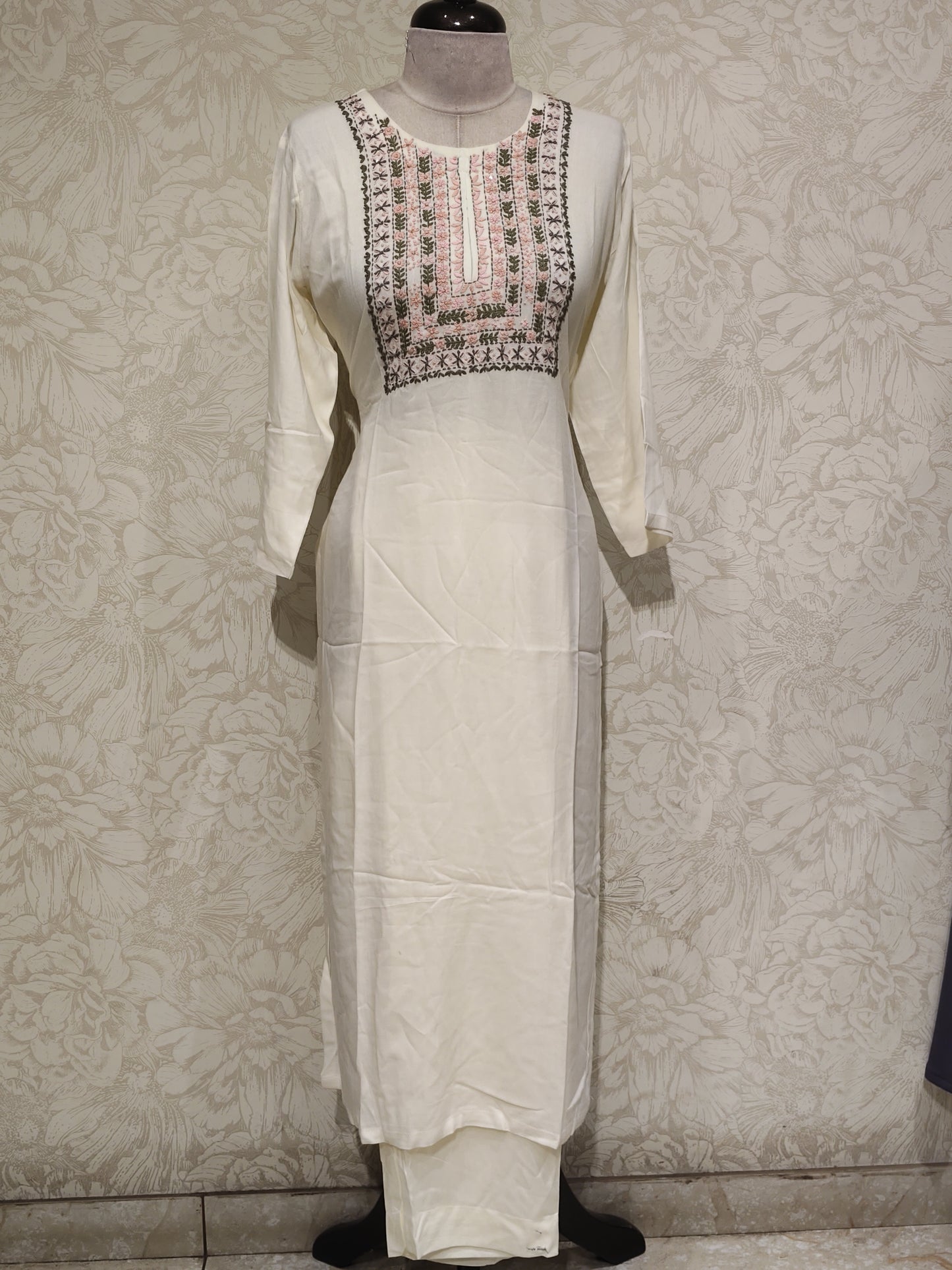 OFFER SALES TOP AND BOTTOM COLLECTIONS - IHA 27223