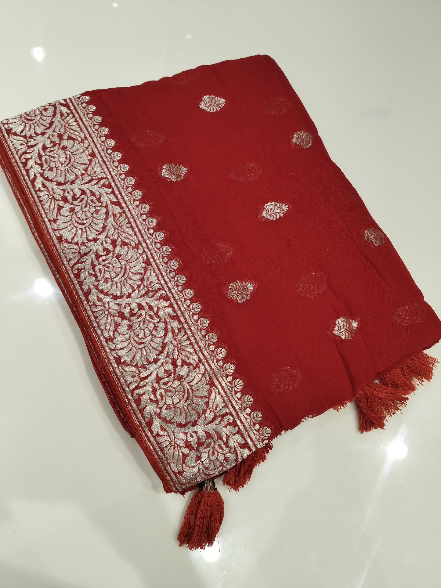OFFER SALES SAREES - IHA 27410