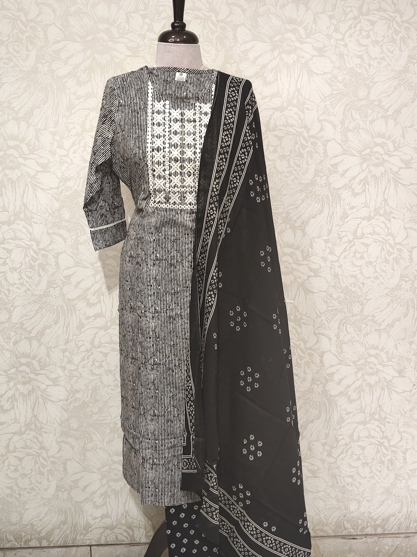 OFFER SALES TOP AND BOTTOM COLLECTIONS - IHA 27407