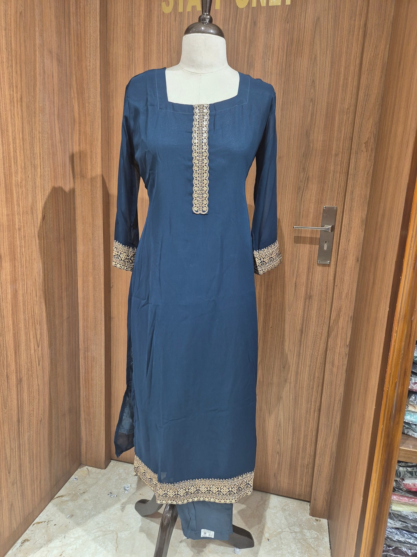 OFFER SALES TOP AND BOTTOM - IHA 26703