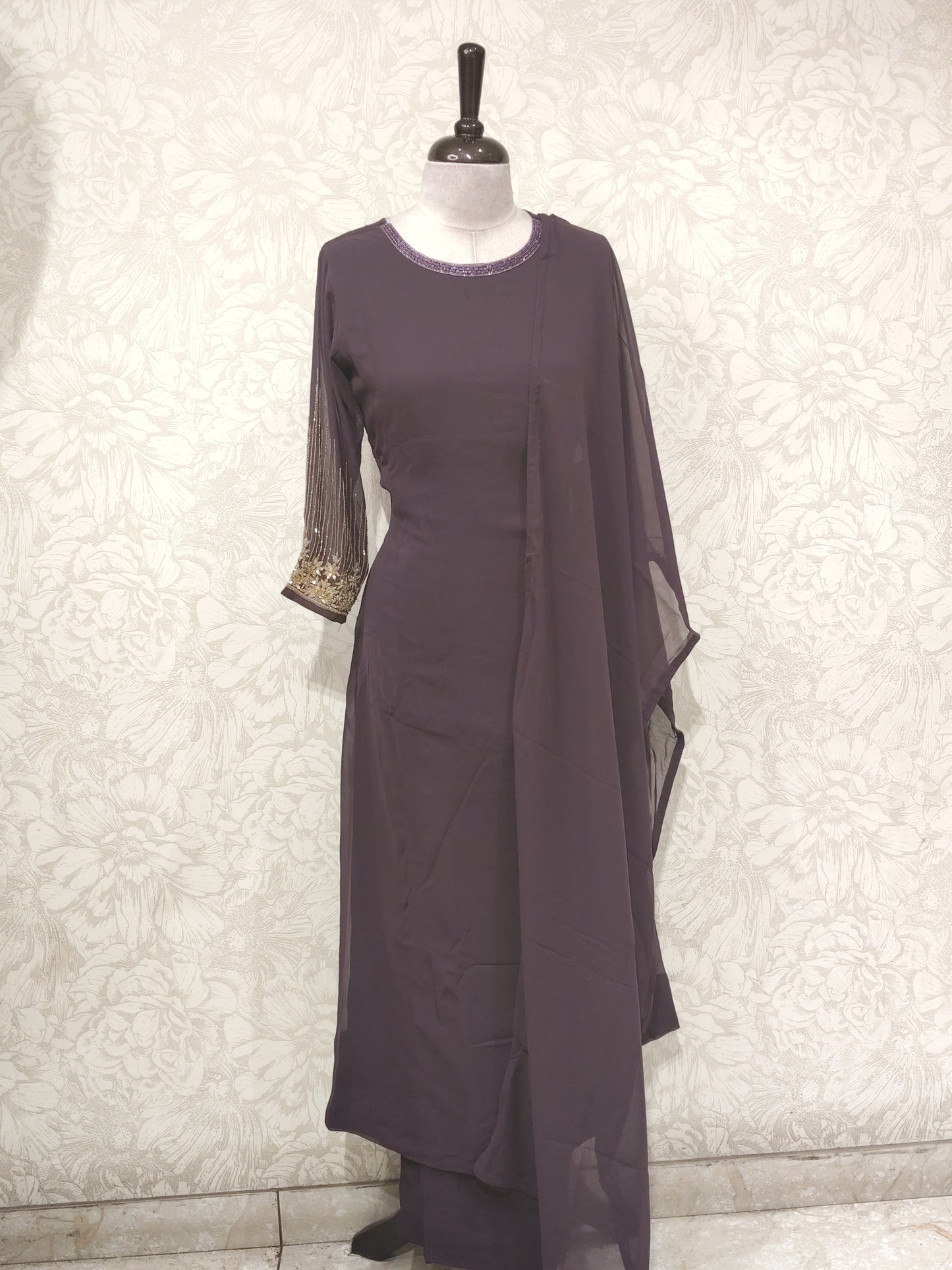 OFFER SALES TOP AND BOTTOM COLLECTIONS - IHA 27407