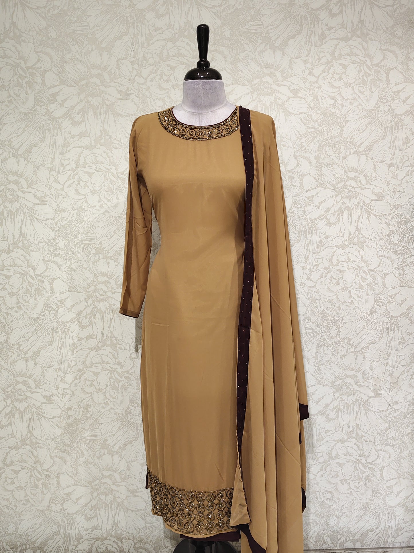 OFFER SALES TOP AND BOTTOM COLLECTIONS - IHA 27223