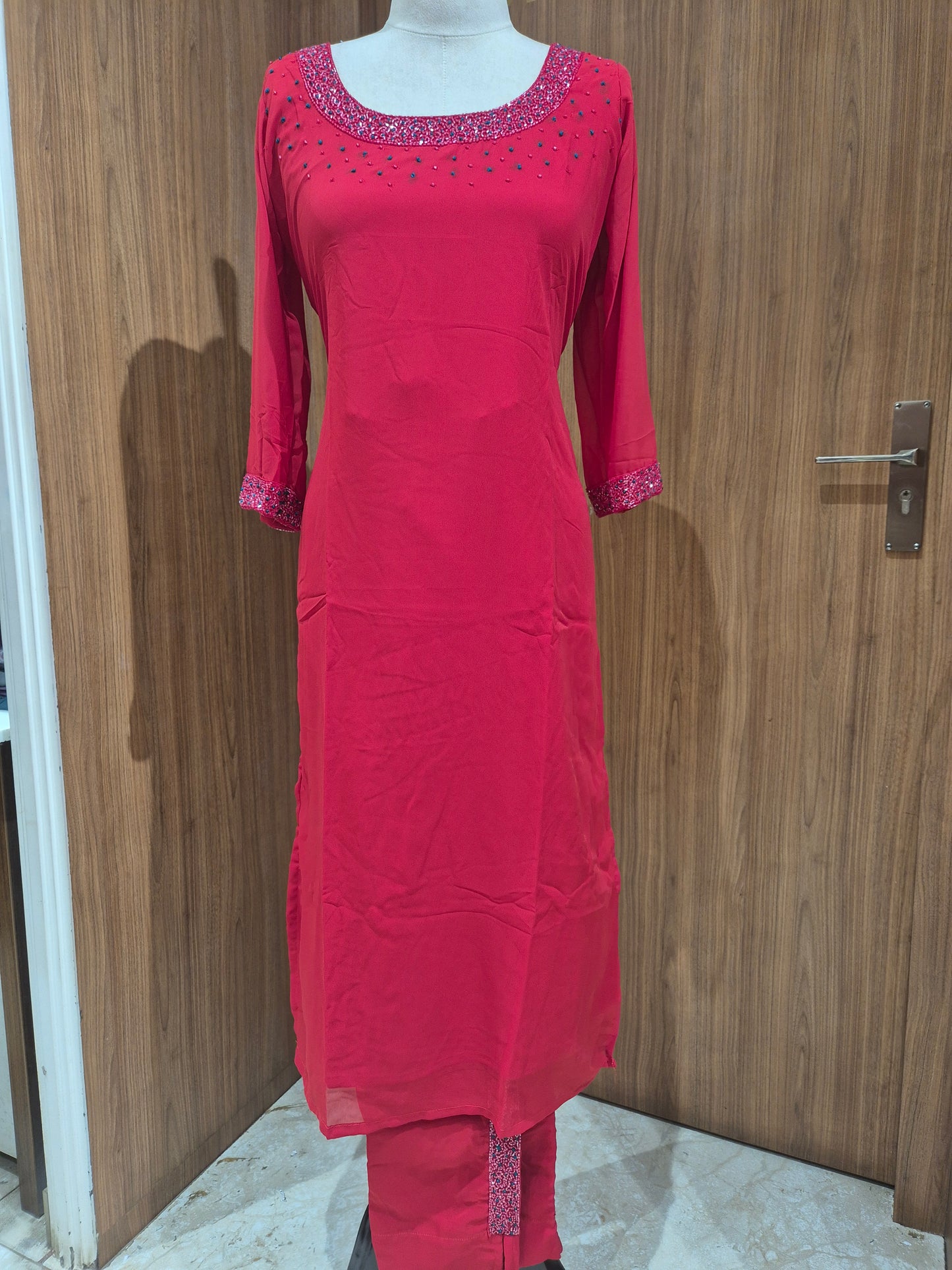 OFFER SALES TOP AND BOTTOM - IHA 26703