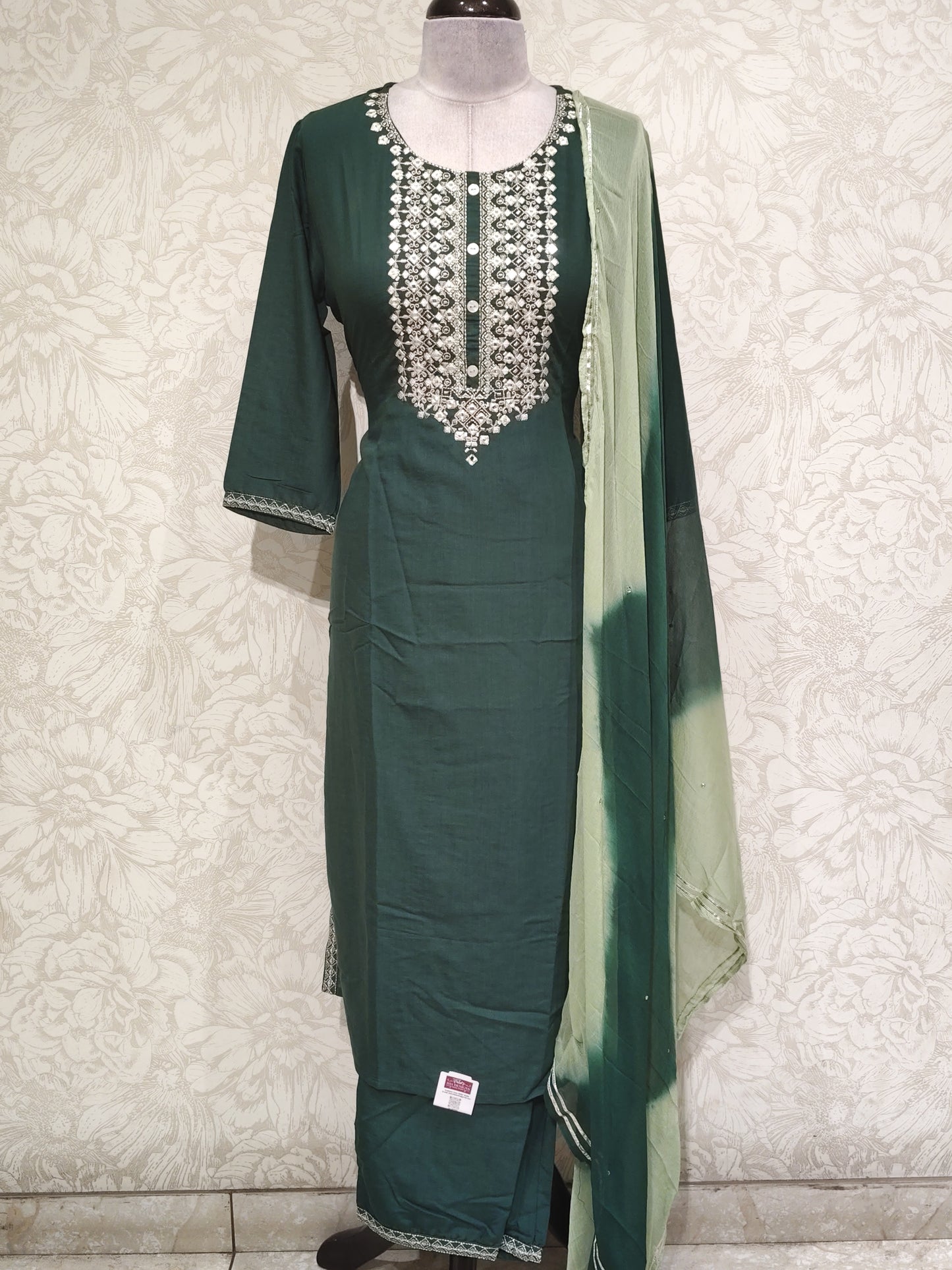 OFFER SALES TOP AND BOTTOM COLLECTIONS - IHA 27223