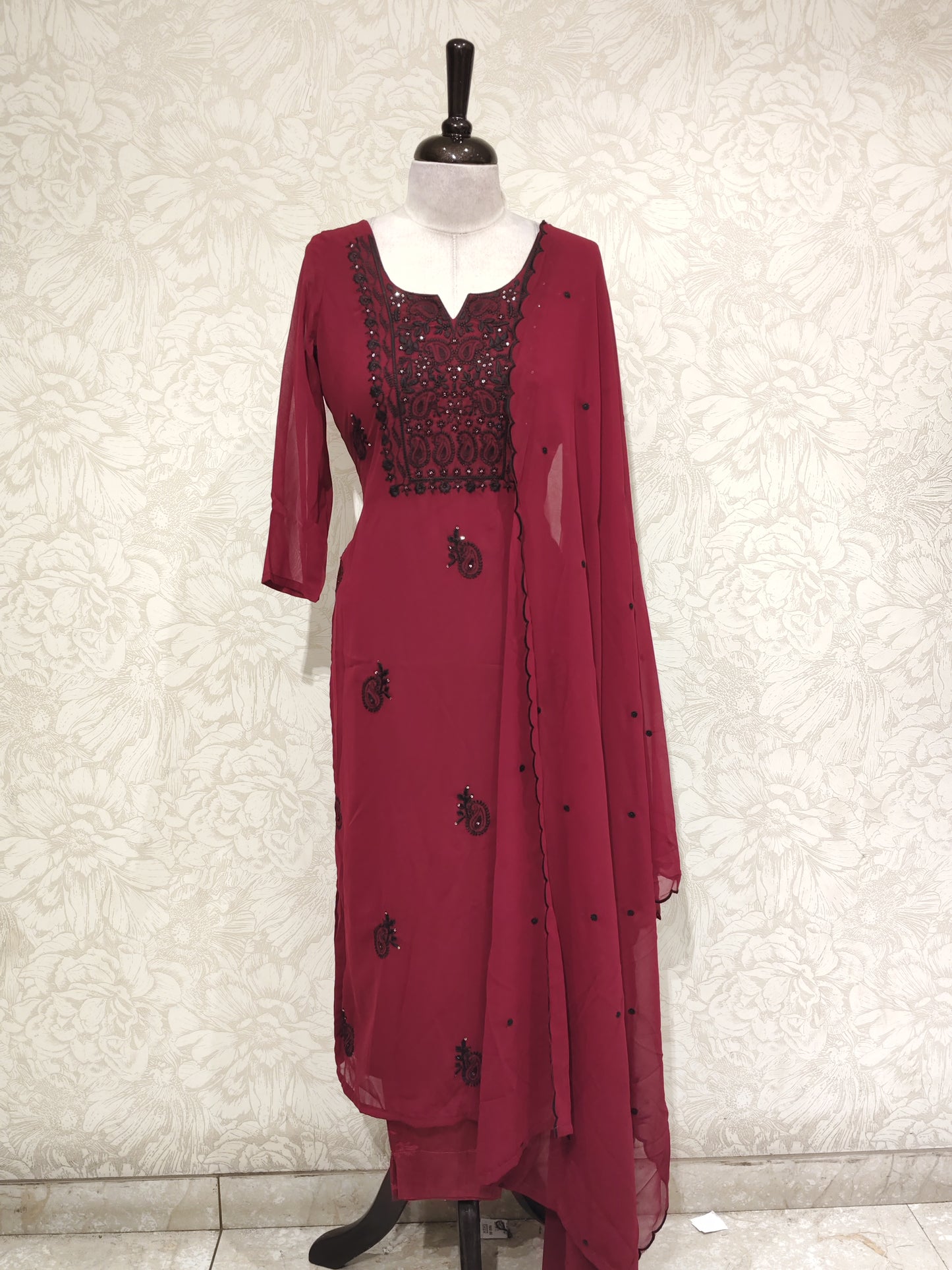 OFFER SALES TOP AND BOTTOM COLLECTIONS - IHA 27223