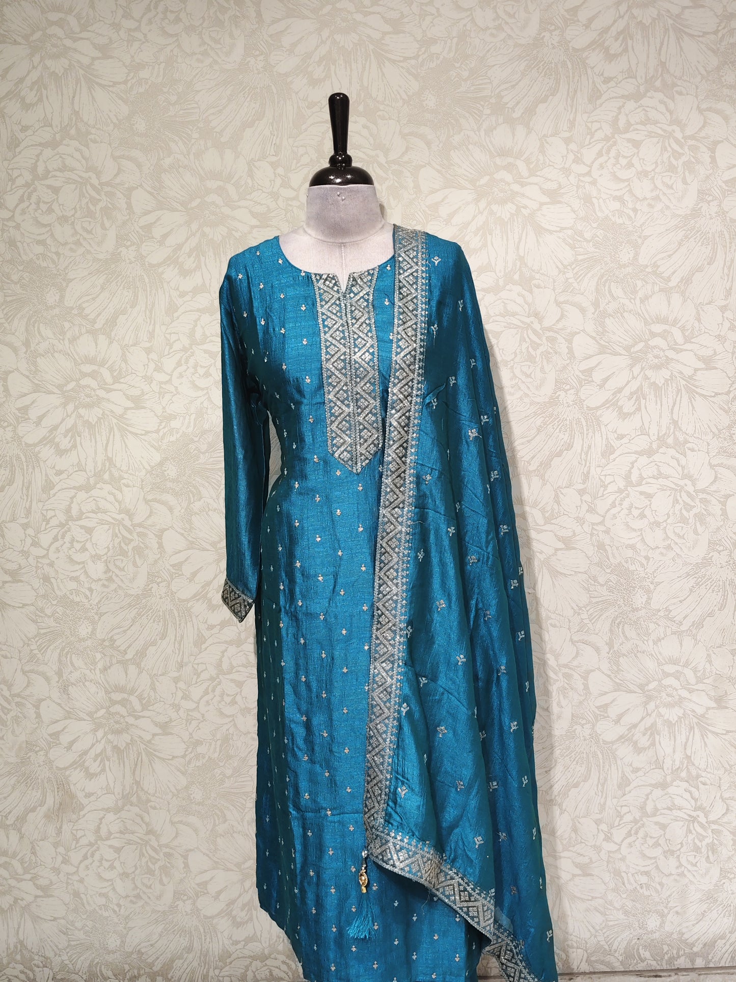 OFFER SALES TOP AND BOTTOM - IHA 27524