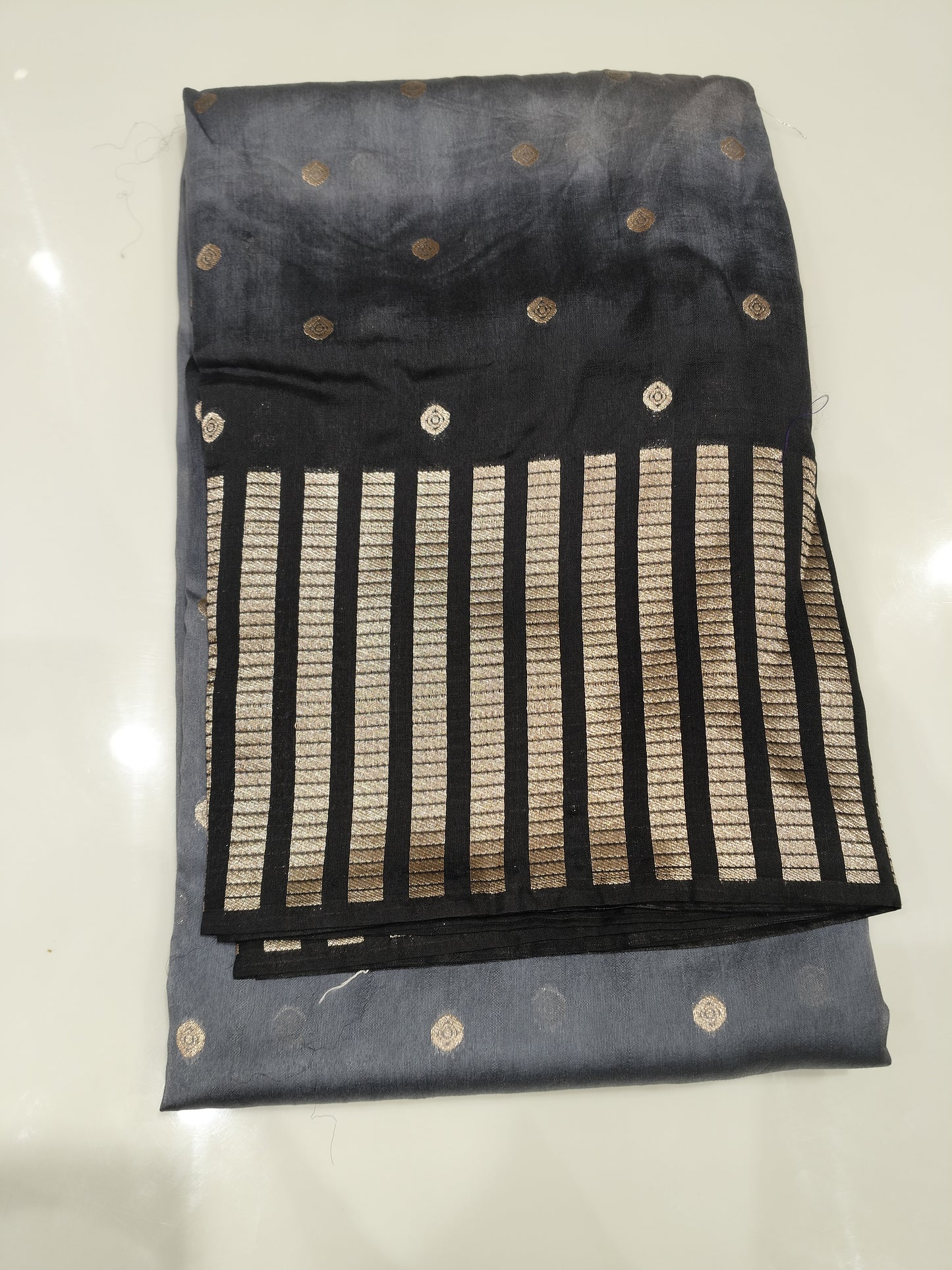 OFFER SALES SAREES - IHA 27342