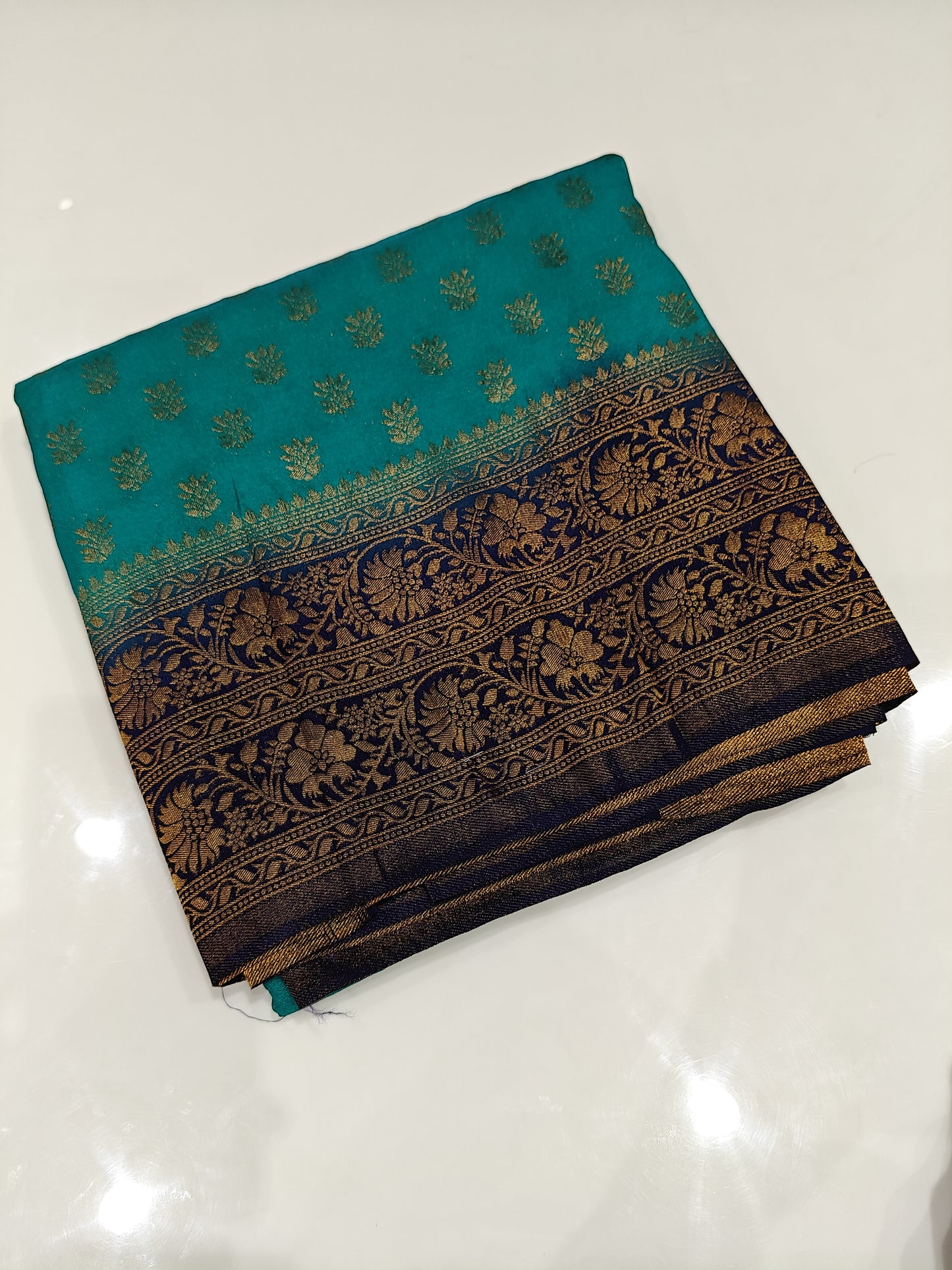 OFFER SALES SAREES - IHA 27253