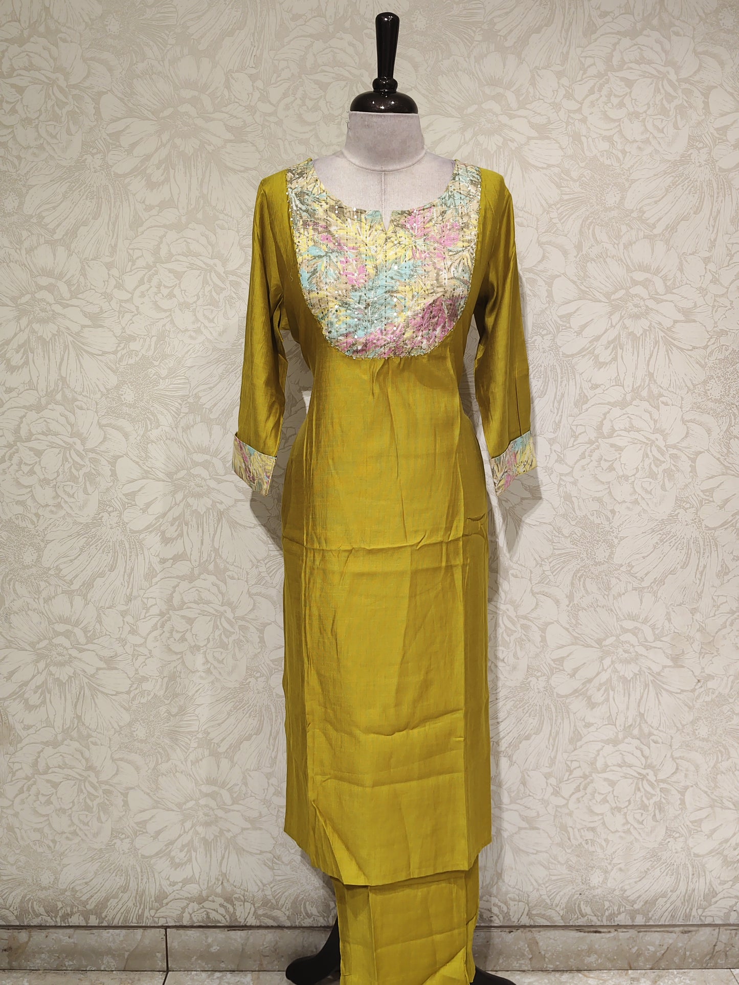OFFER SALES TOP AND BOTTOM COLLECTIONS - IHA 27223