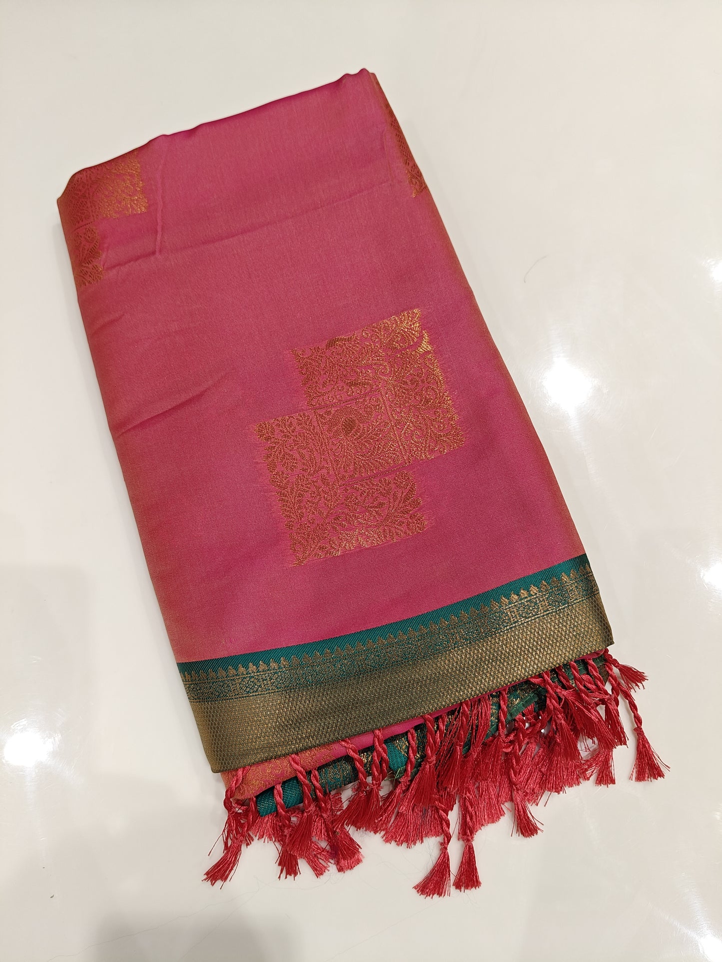 OFFER SALES SAREES - IHA 27253