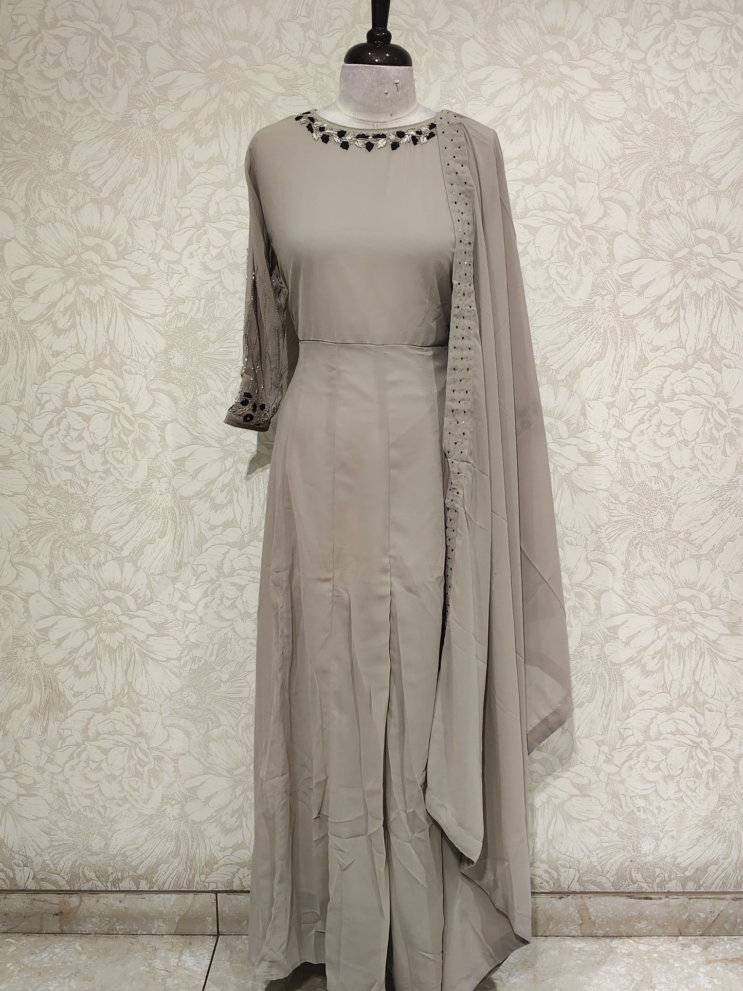 OFFER SALES TOP AND BOTTOM COLLECTIONS - IHA 27223