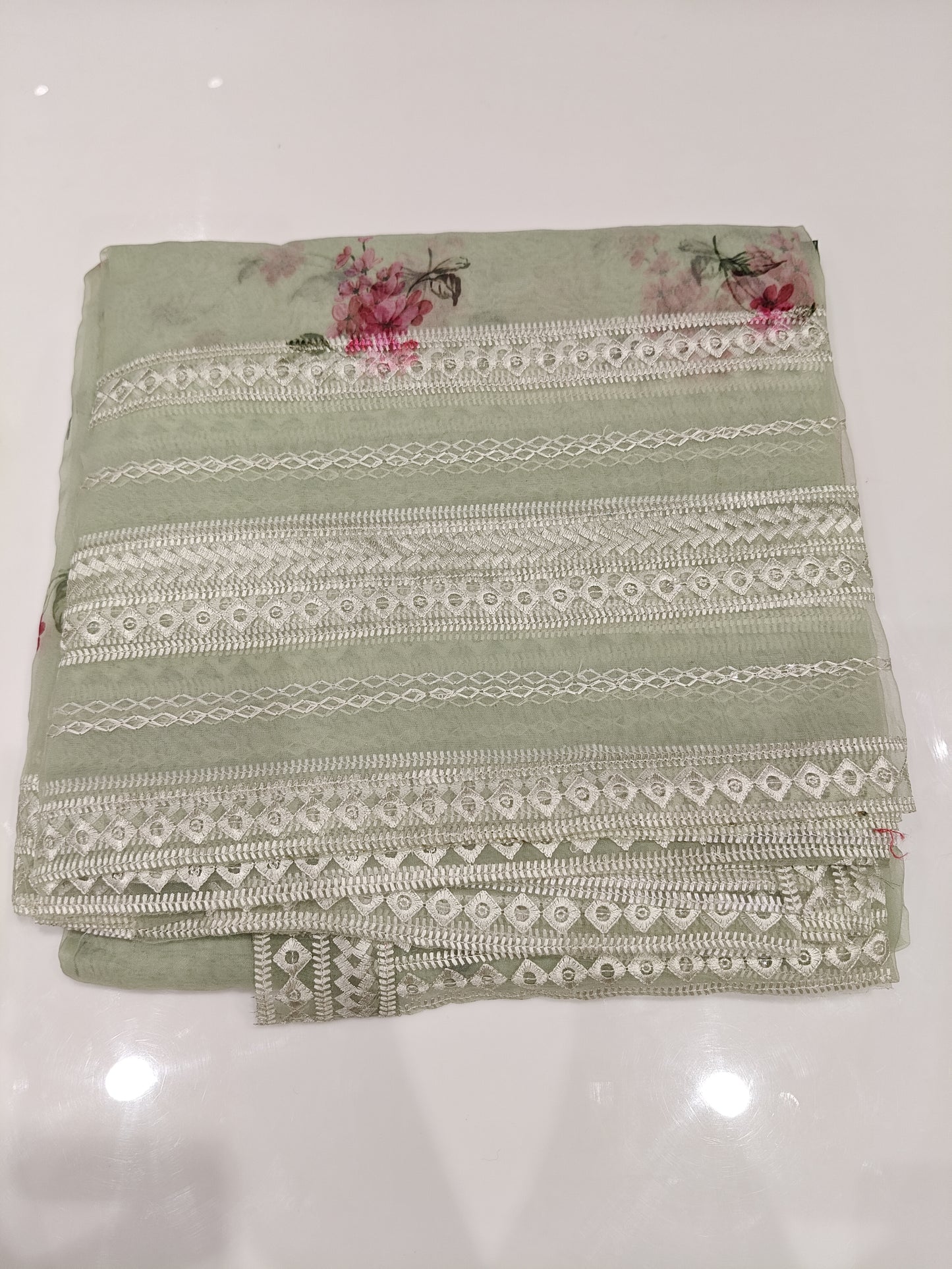 OFFER SALES SAREES - IHA 27253