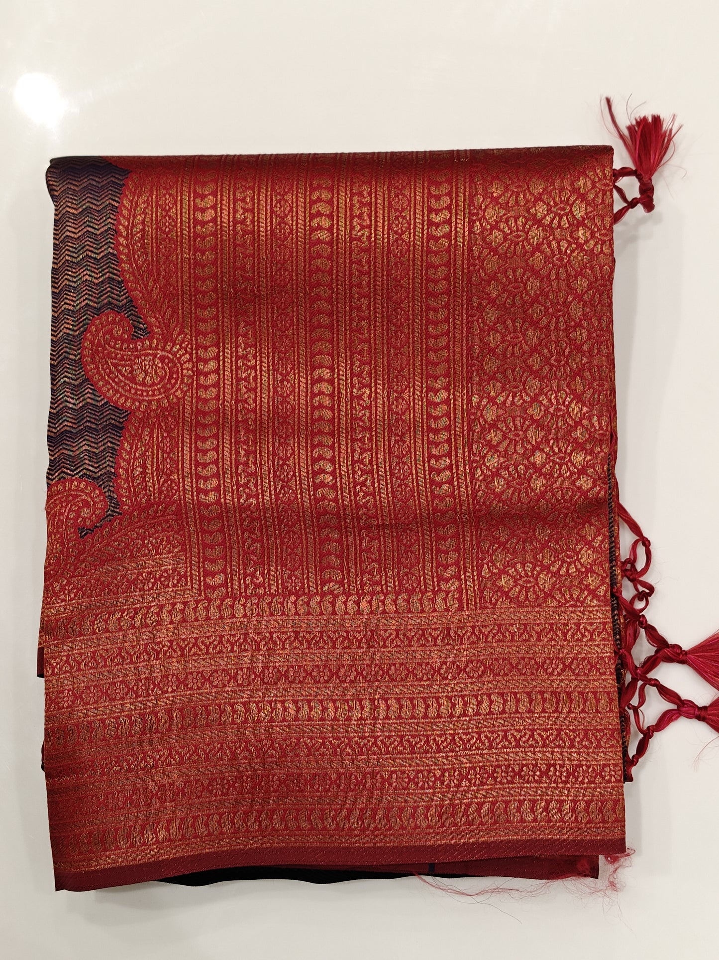 OFFER SALES SAREES - IHA 27529