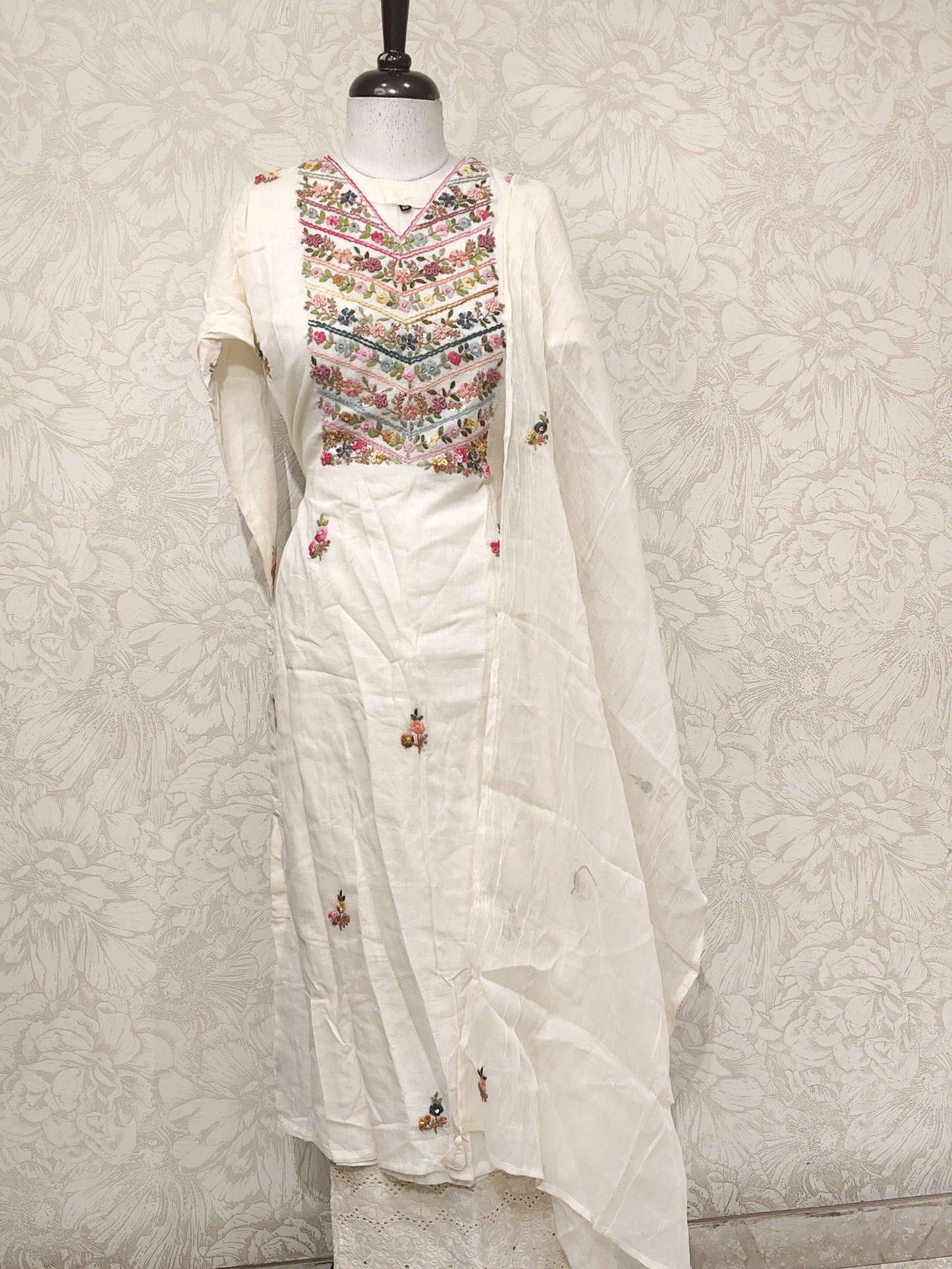 OFFER SALES TOP AND BOTTOM COLLECTIONS - IHA 27407