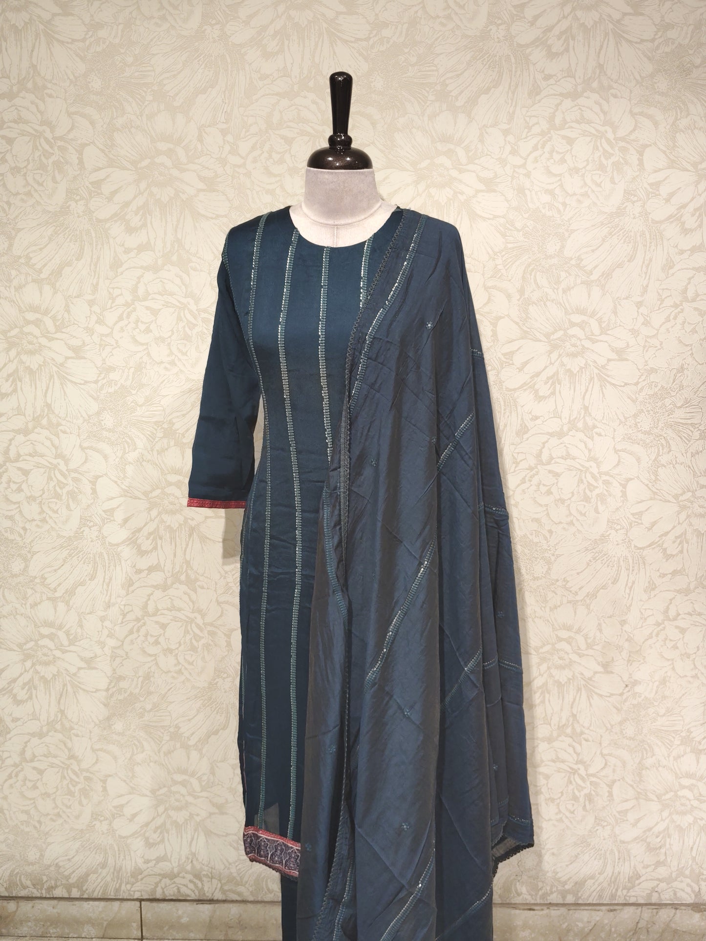 OFFER SALES TOP AND BOTTOM - IHA 27533