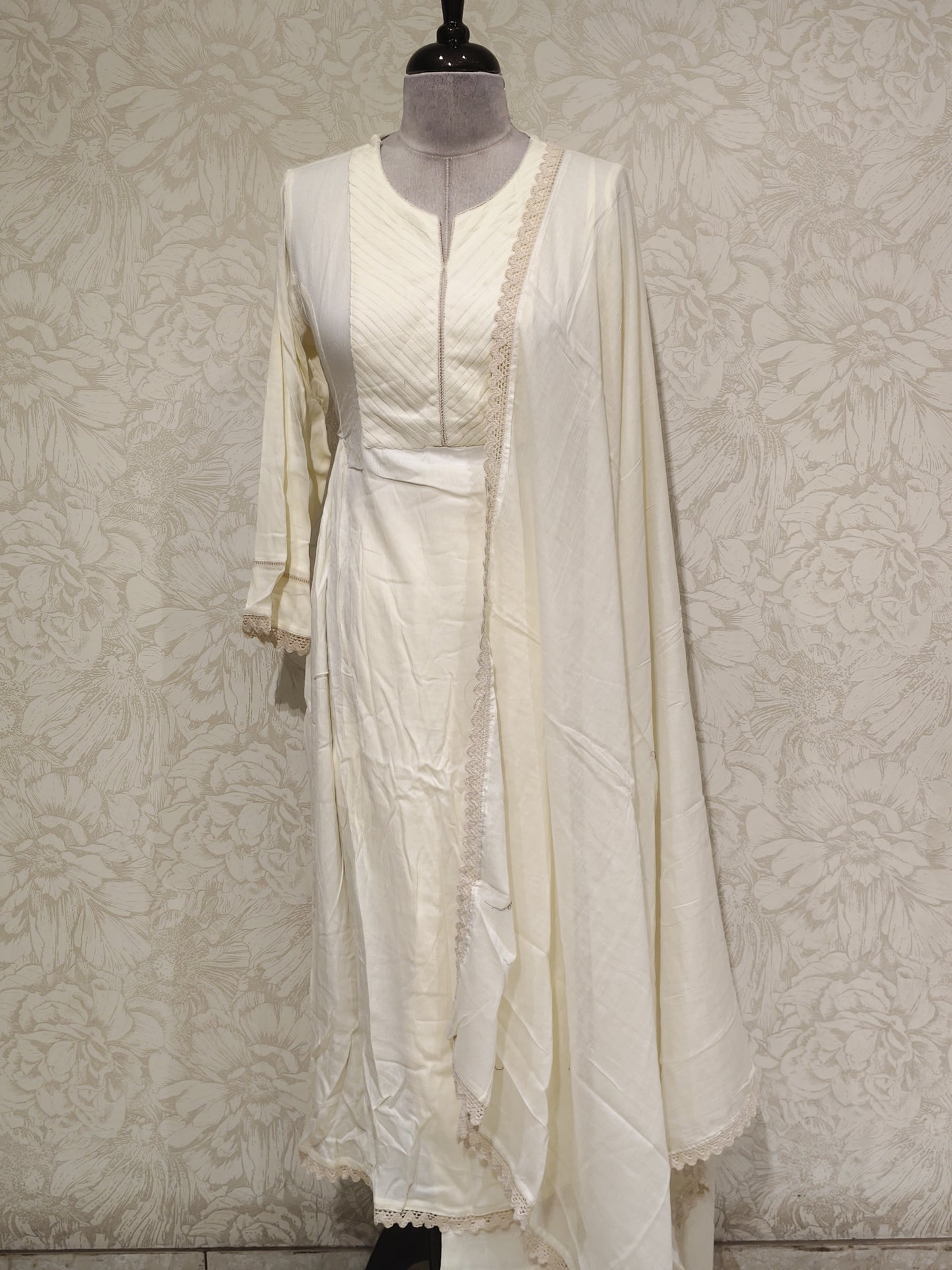 OFFER SALES TOP AND BOTTOM COLLECTIONS - IHA 27223