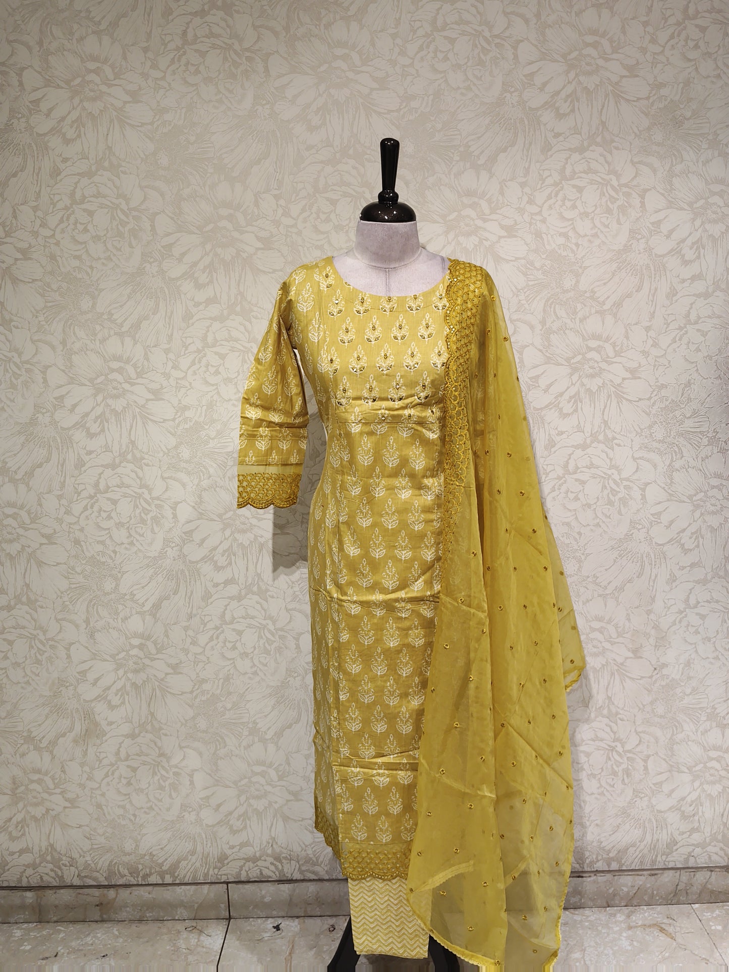 OFFER SALES TOP AND BOTTOM - IHA 27524