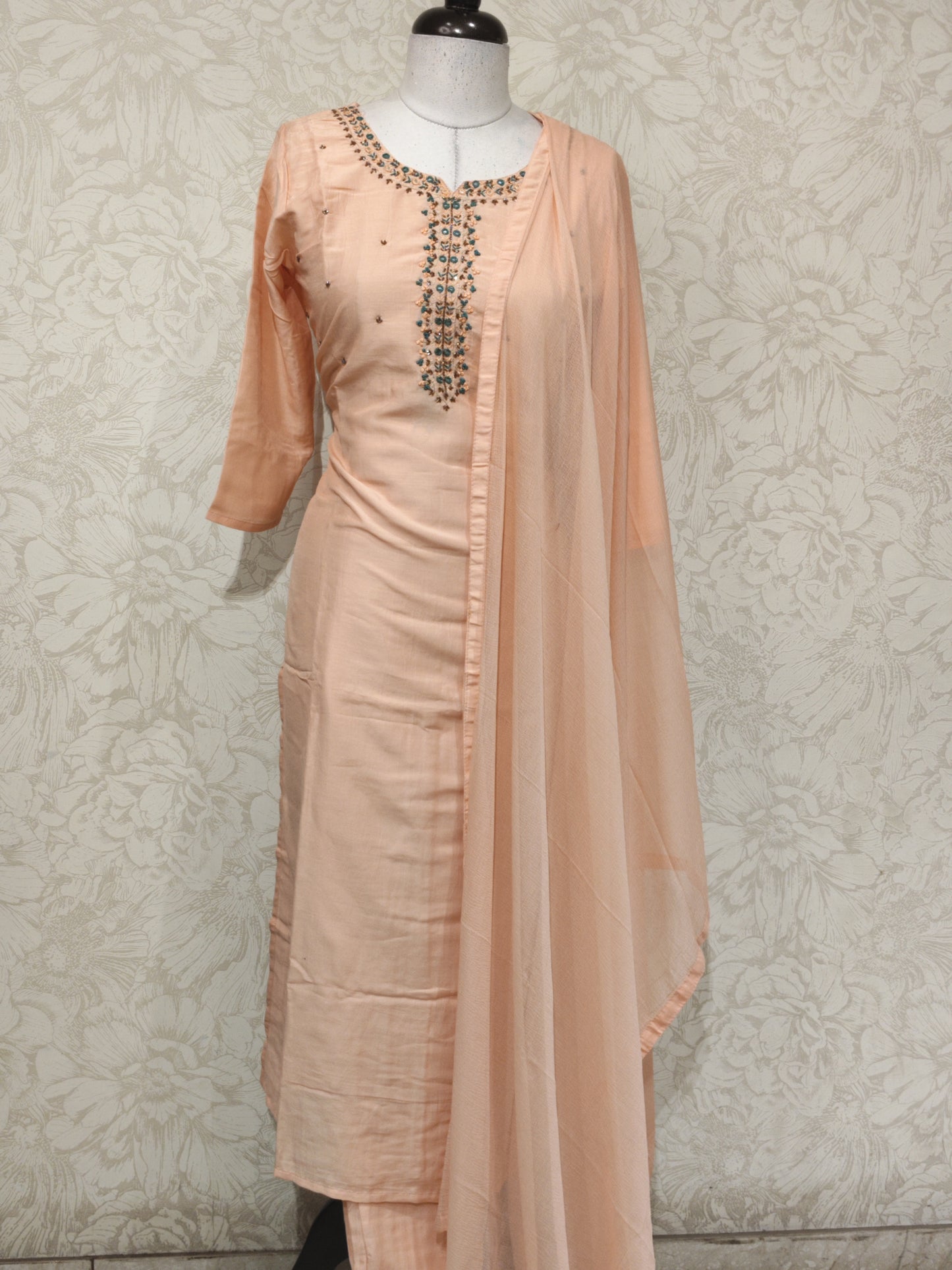 OFFER SALES TOP AND BOTTOM COLLECTIONS - IHA 27407