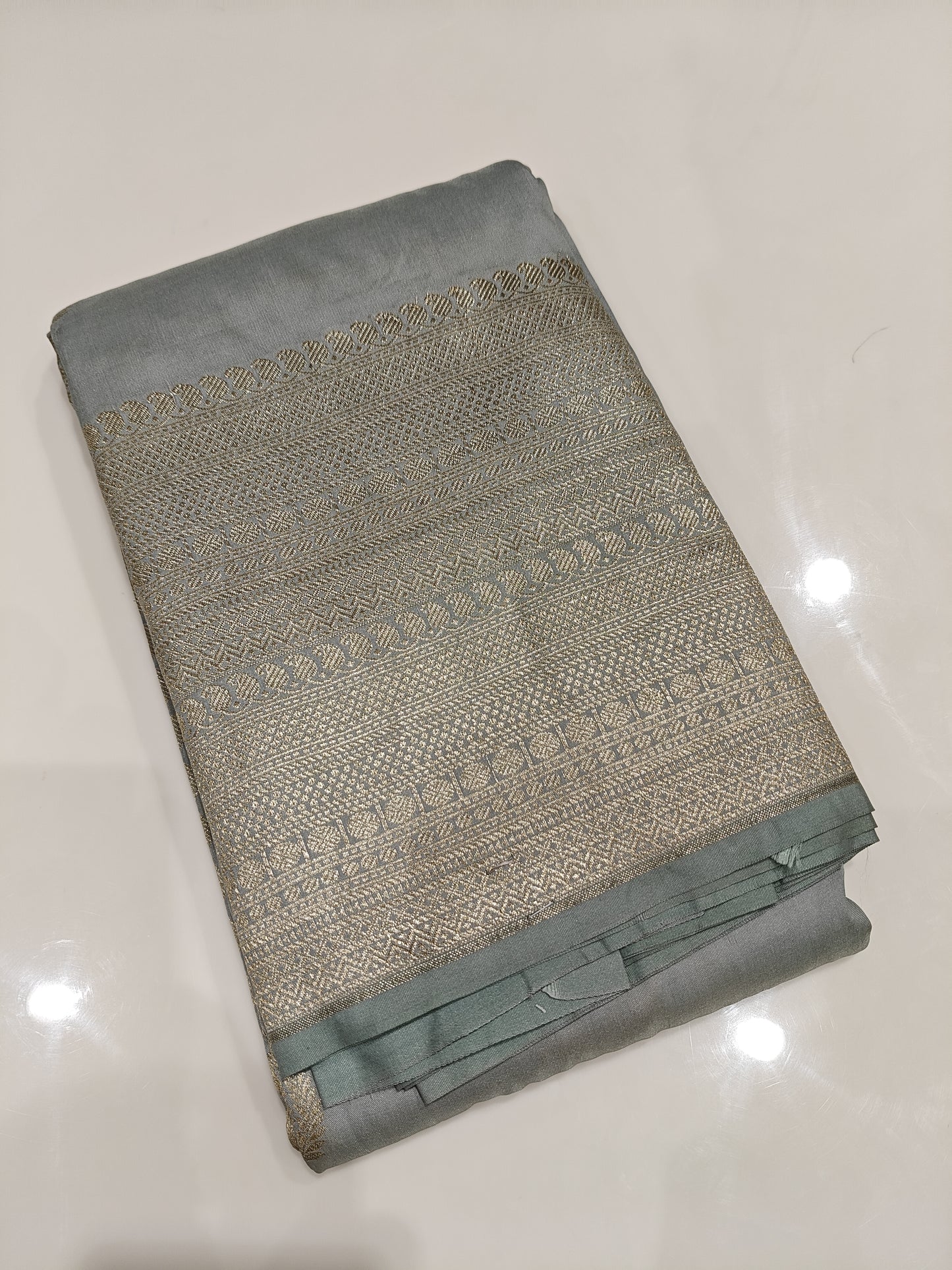 OFFER SALES SAREES - IHA 27253