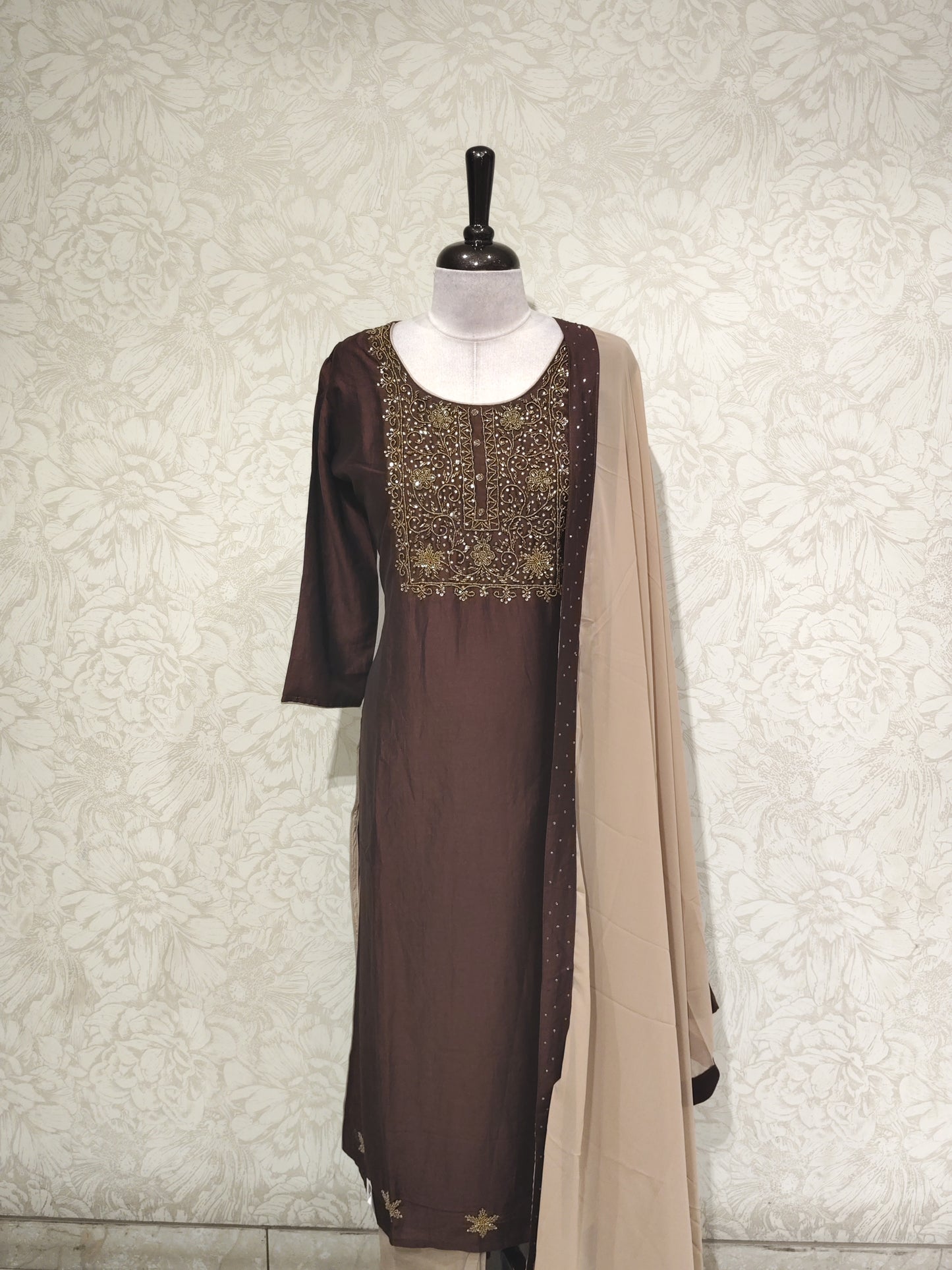 OFFER SALES TOP AND BOTTOM - IHA 27533