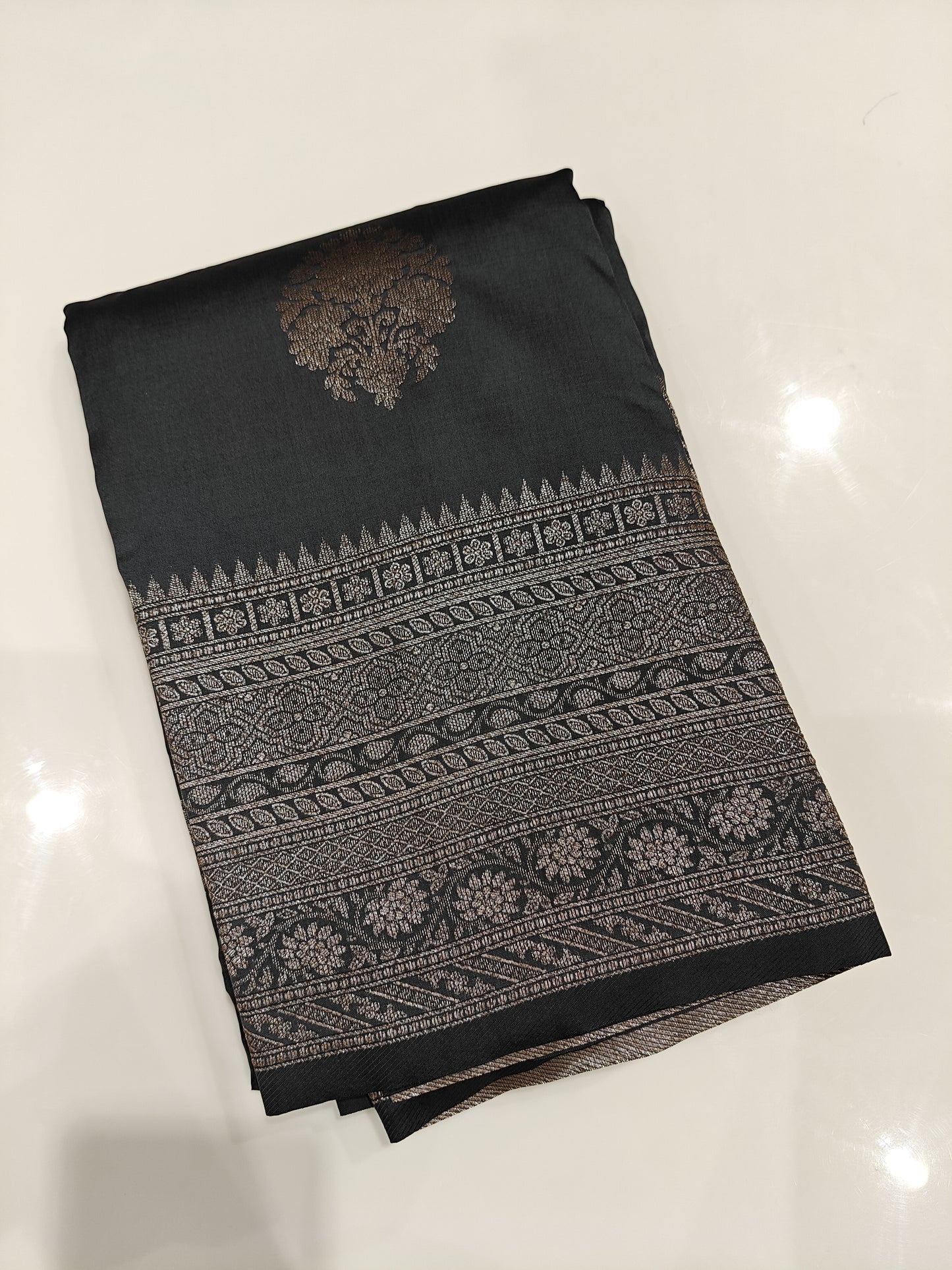 OFFER SALES SAREES - IHA 27253