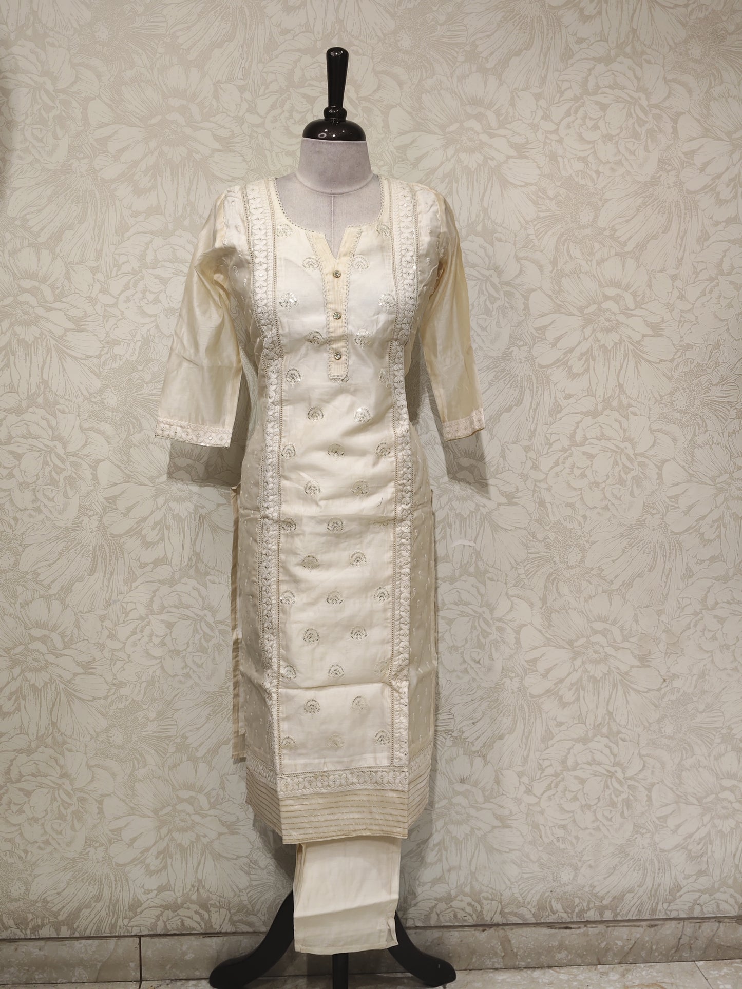 OFFER SALES TOP AND BOTTOM COLLECTIONS - IHA 27407