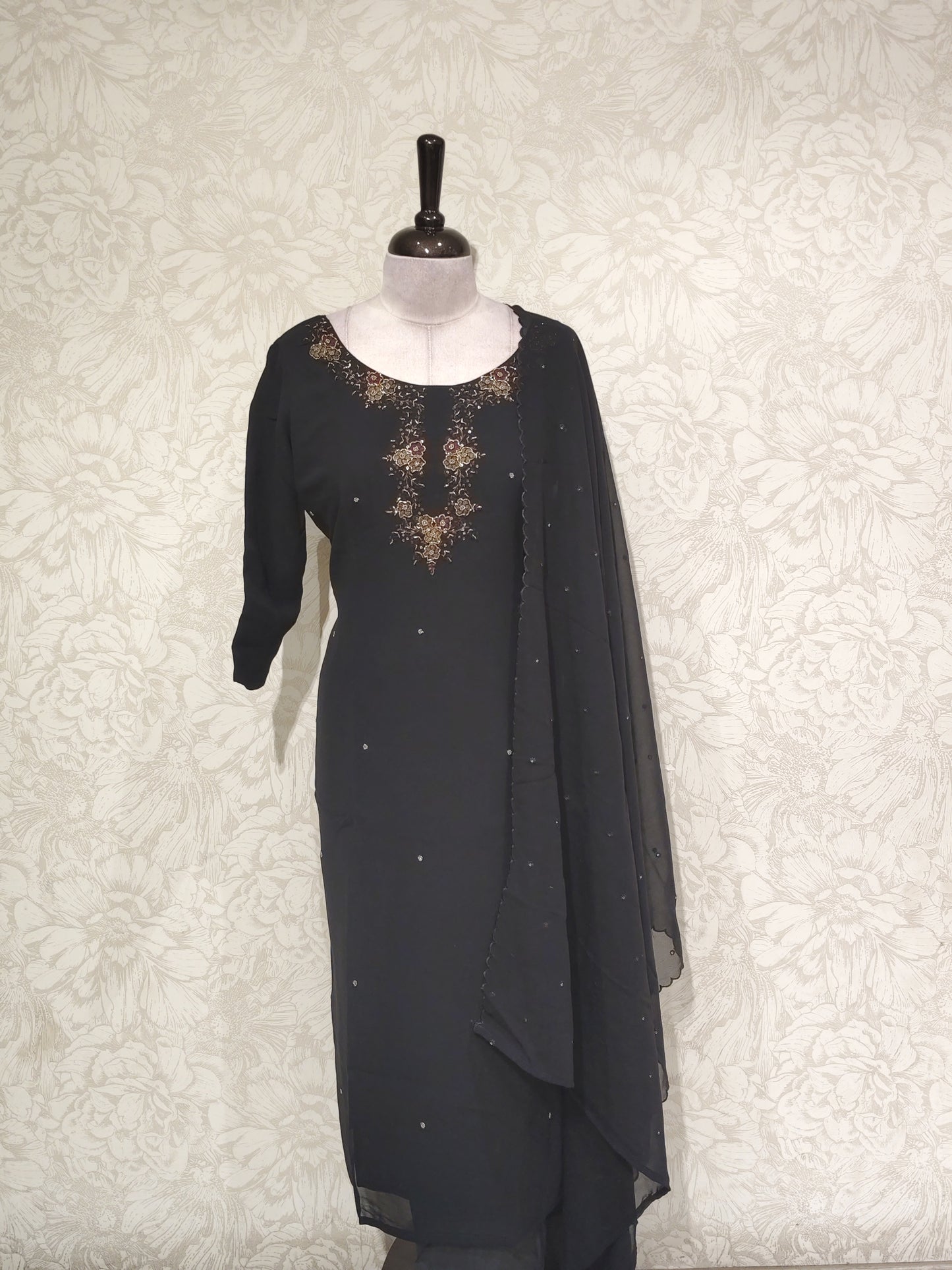 OFFER SALES TOP AND BOTTOM - IHA 27524