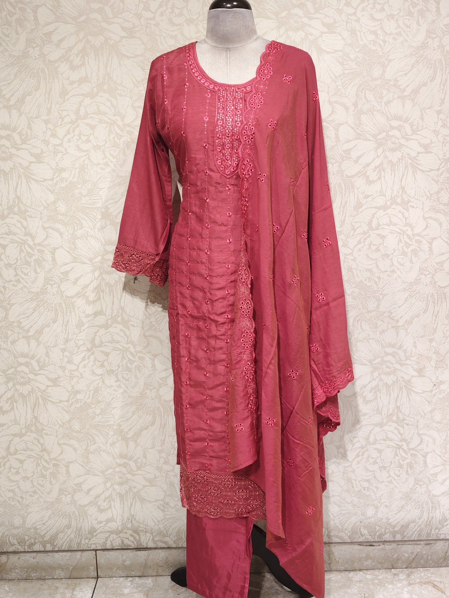 OFFER SALES TOP AND BOTTOM COLLECTIONS - IHA 27223