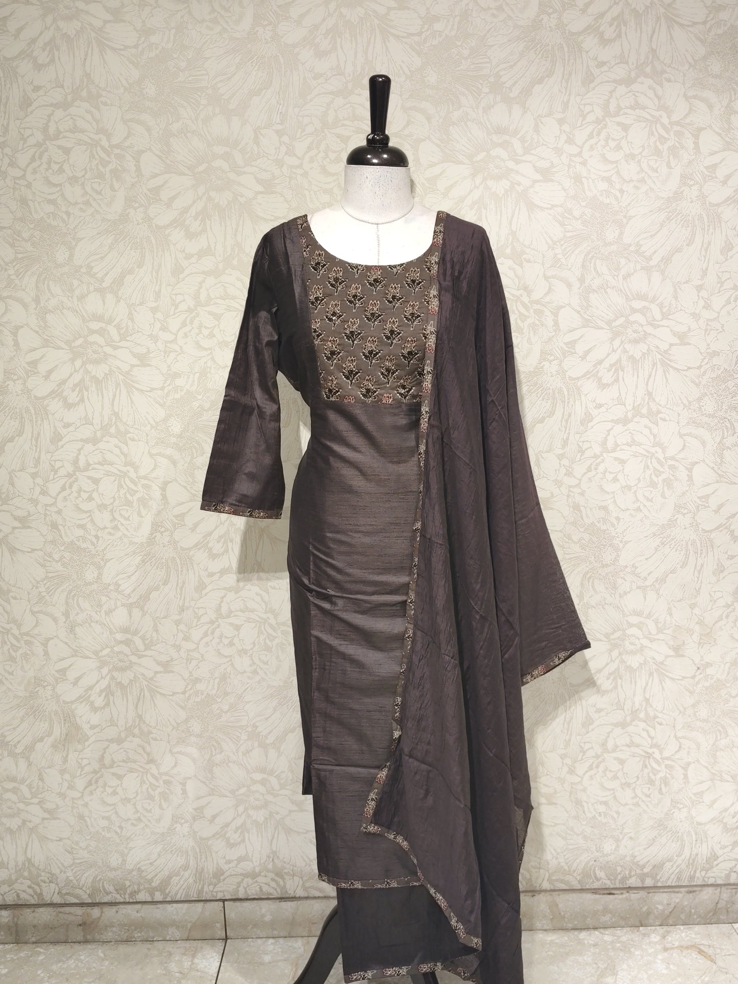 OFFER SALES TOP AND BOTTOM - IHA 27533
