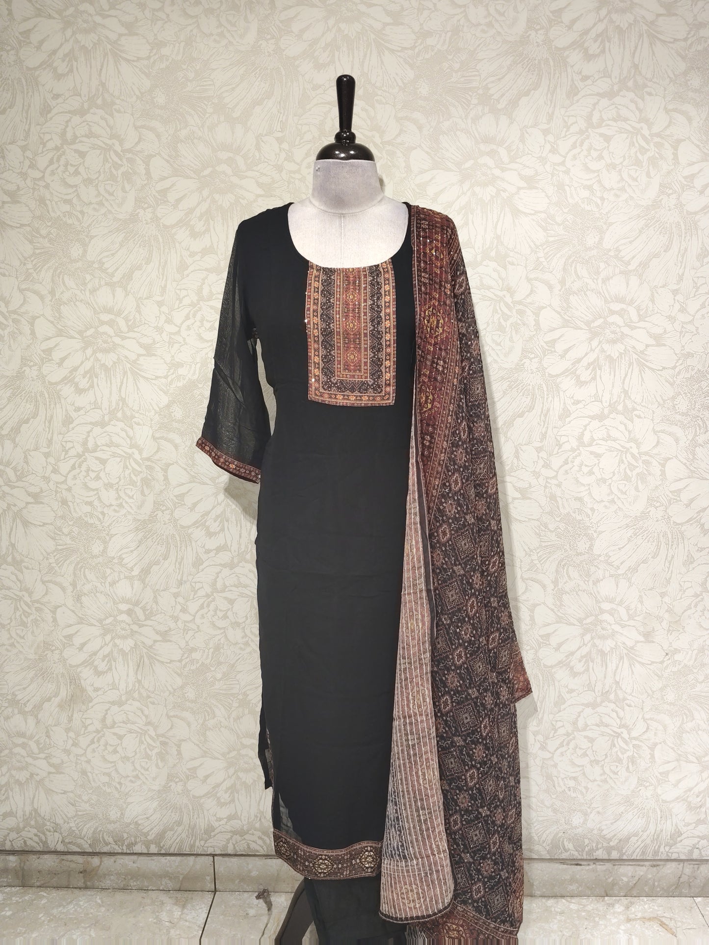 OFFER SALES TOP AND BOTTOM - IHA 27533