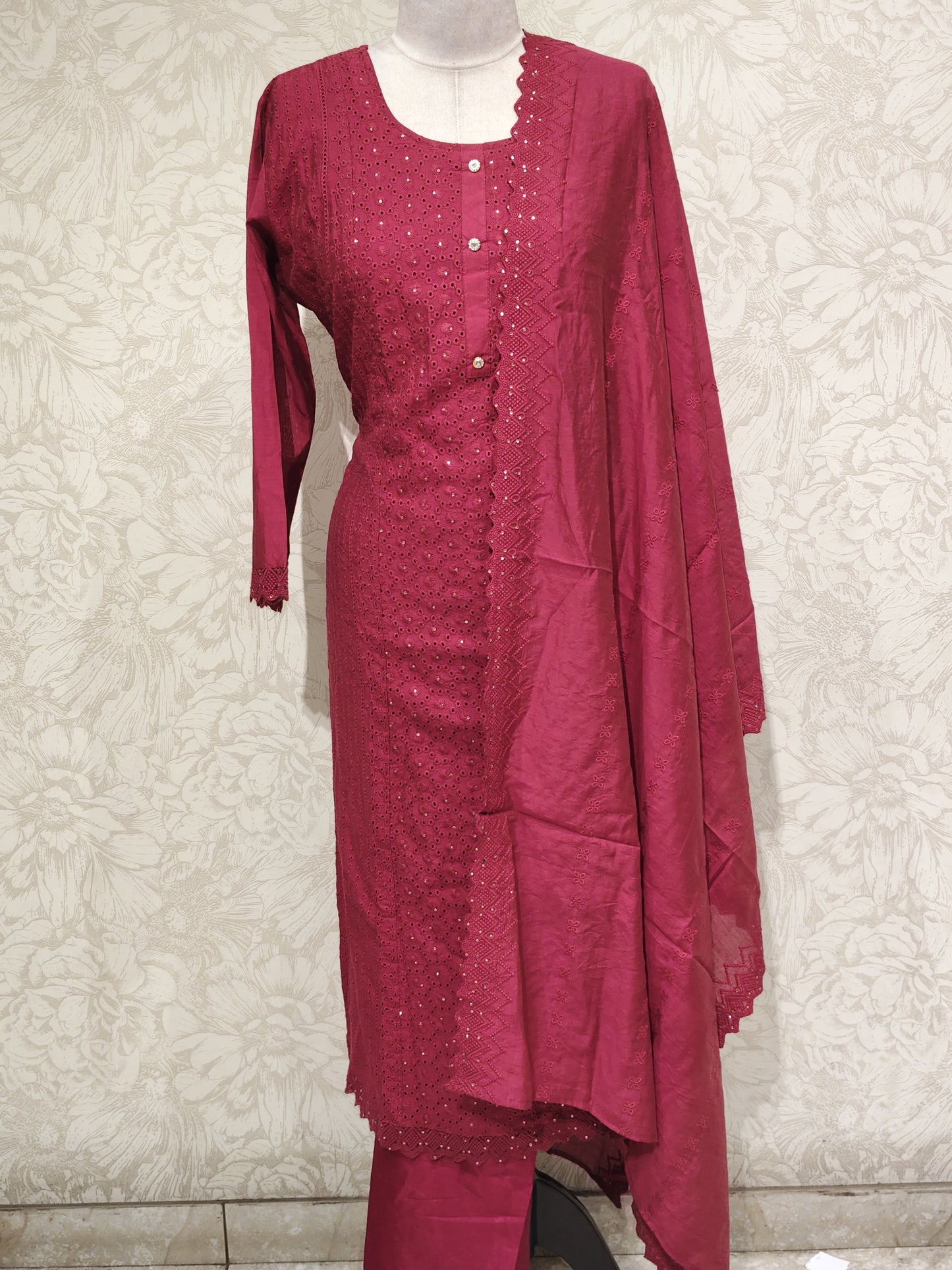OFFER SALES TOP AND BOTTOM COLLECTIONS - IHA 27223