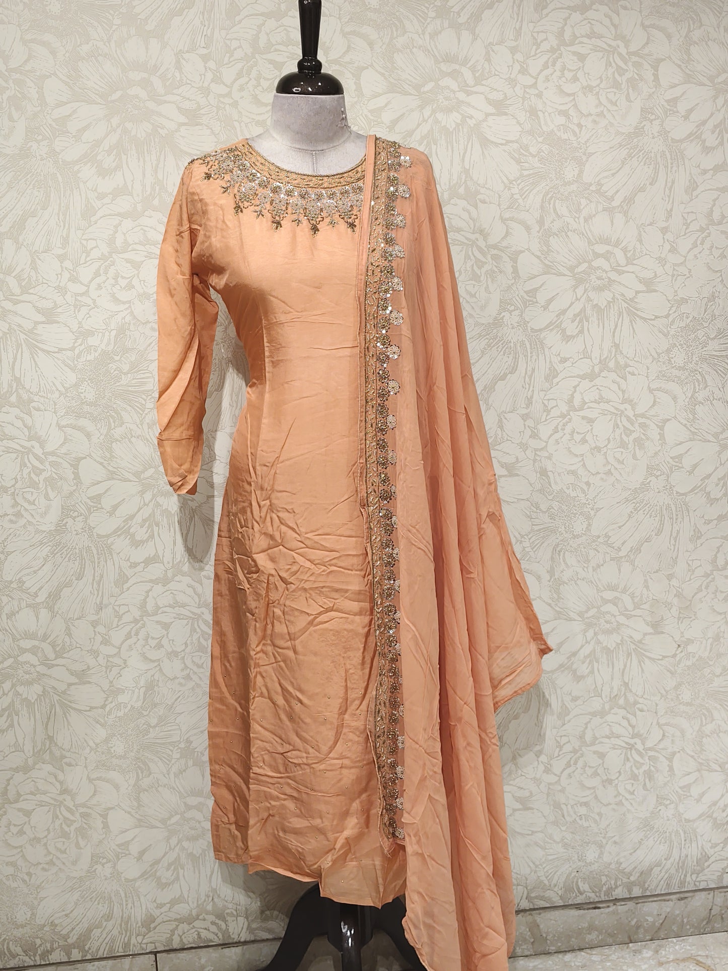 OFFER SALES TOP AND BOTTOM COLLECTIONS - IHA 27407