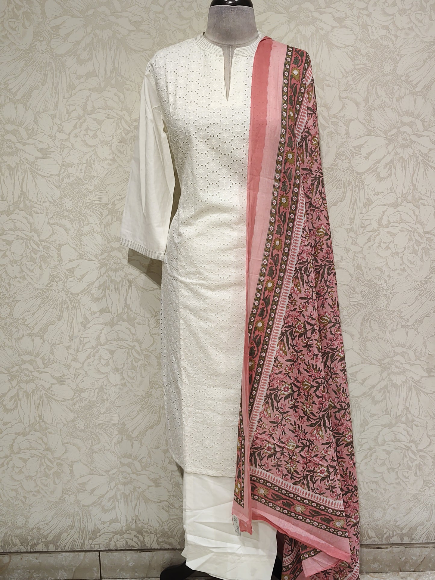 OFFER SALES TOP AND BOTTOM COLLECTIONS - IHA 27223