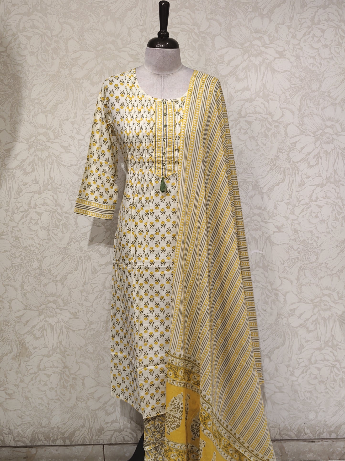 OFFER SALES TOP AND BOTTOM COLLECTIONS - IHA 27407